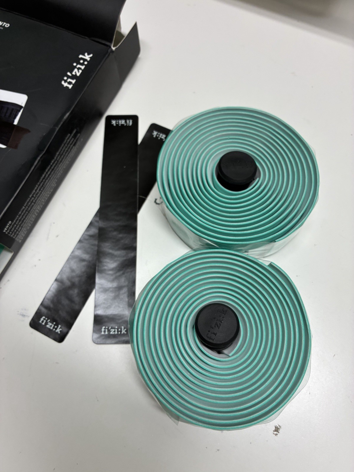 Fizik Vento solocush tacky bianchi green celeste blue 2.7mm Handlebar Bar Tape