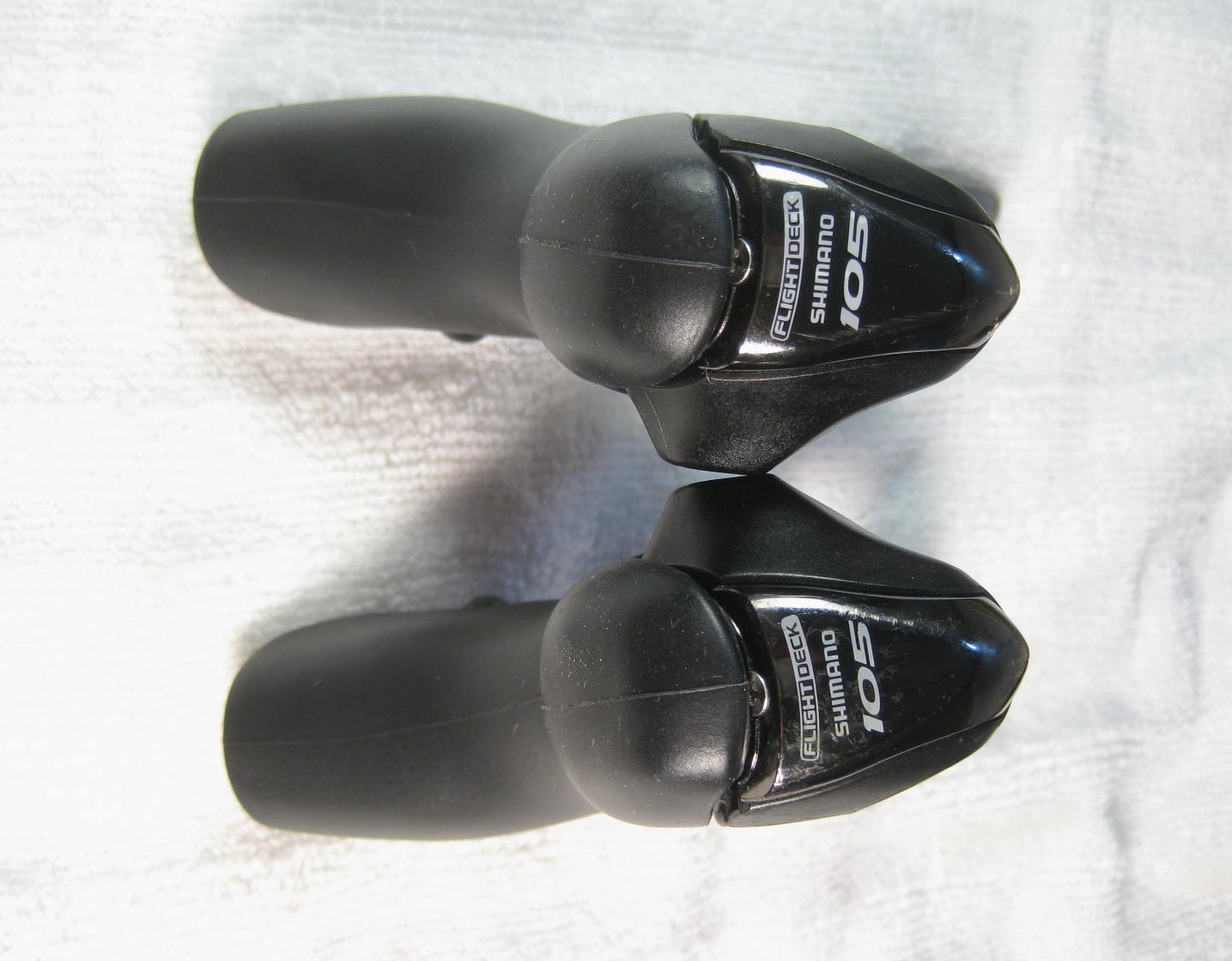 Shimano 105 Brake Shift Levers ST-5600 STI 3 x 10 speed Road Bike