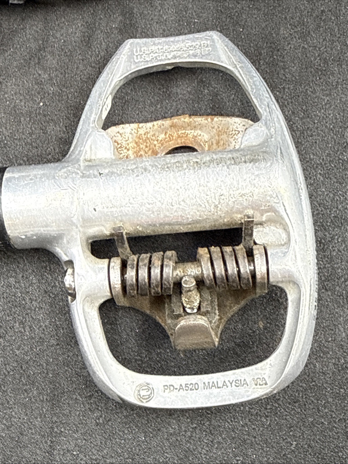 Shimano PD-A520 Silver Road Clipless SPD Cleat Pedals GOOD USED NEW CLEATS!