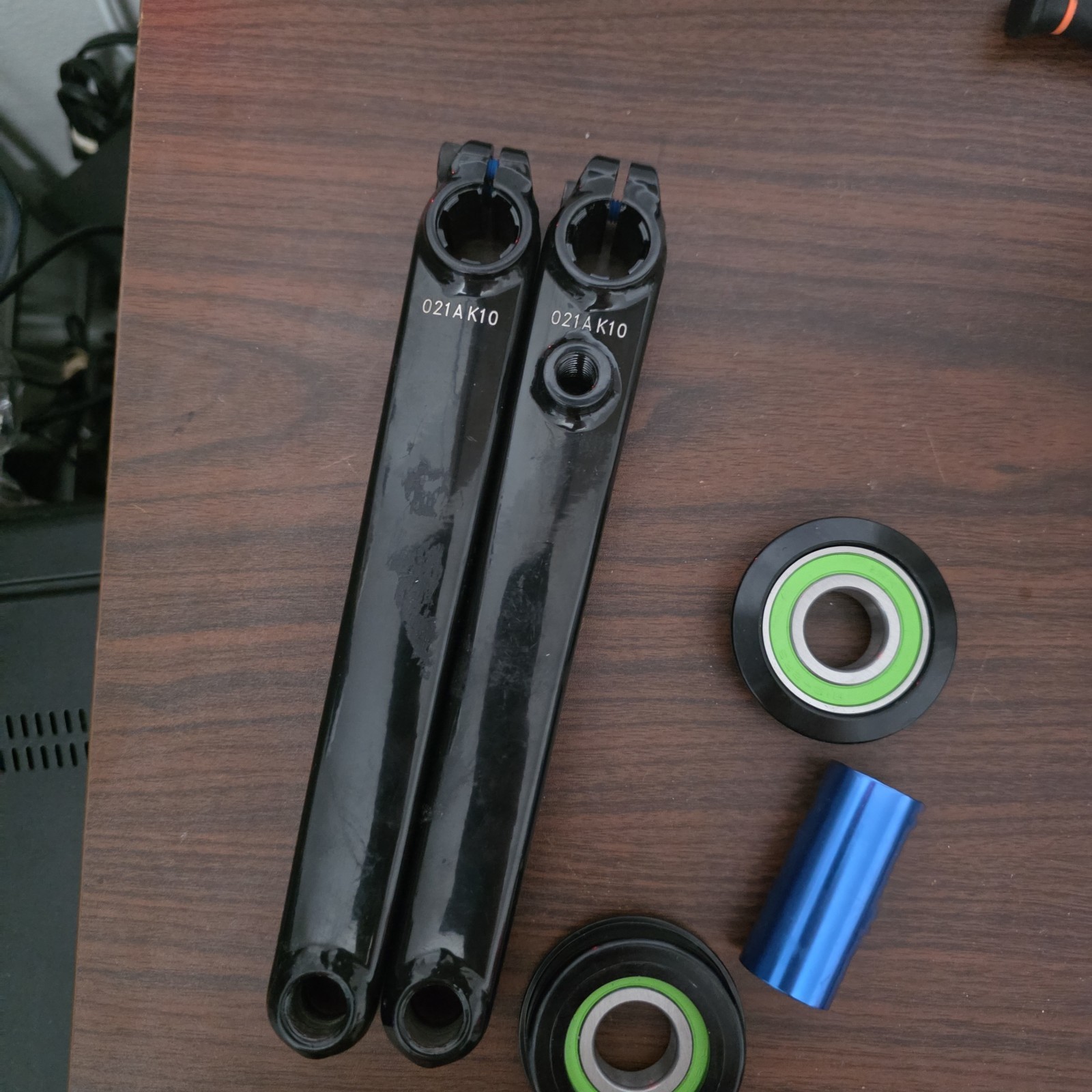 Redline Flight 402 Cranks – Black 180mm