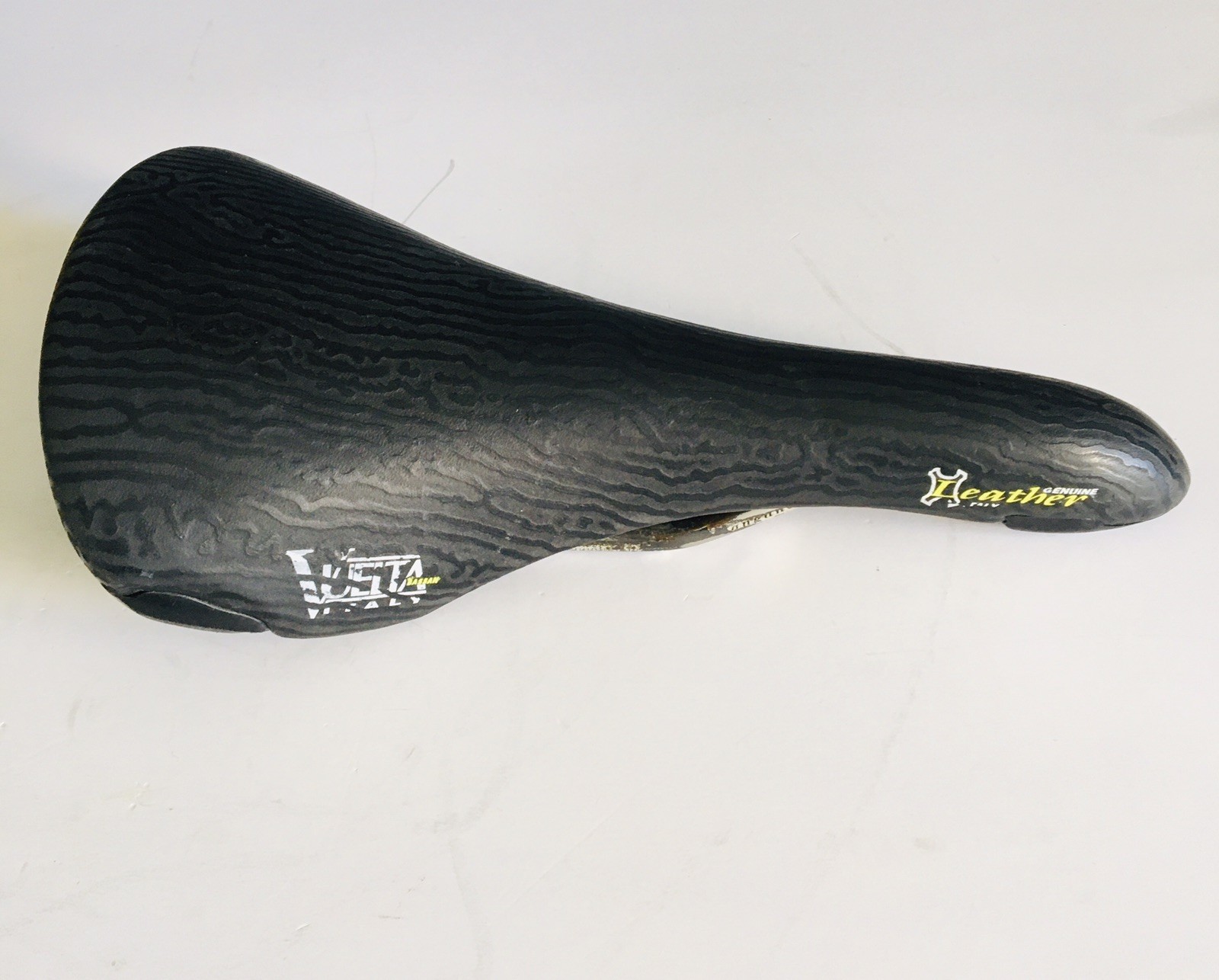 Vuelta Italy Selle Bassano Bike Saddle Textured Leather Manganese Rails