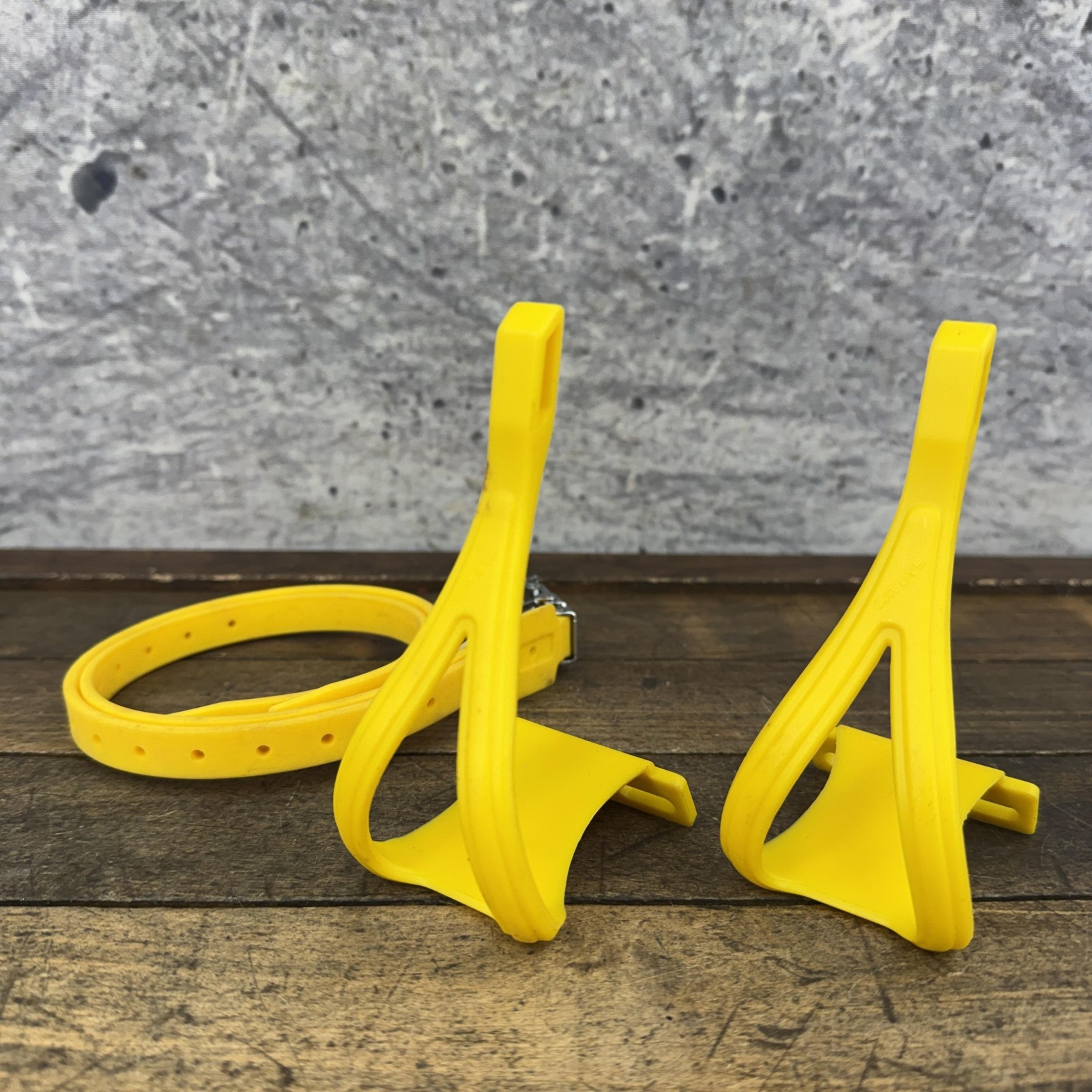 Vintage CatEye Toe Clips Straps Pair Yellow NOS 95g Road Mountain Bike Japan