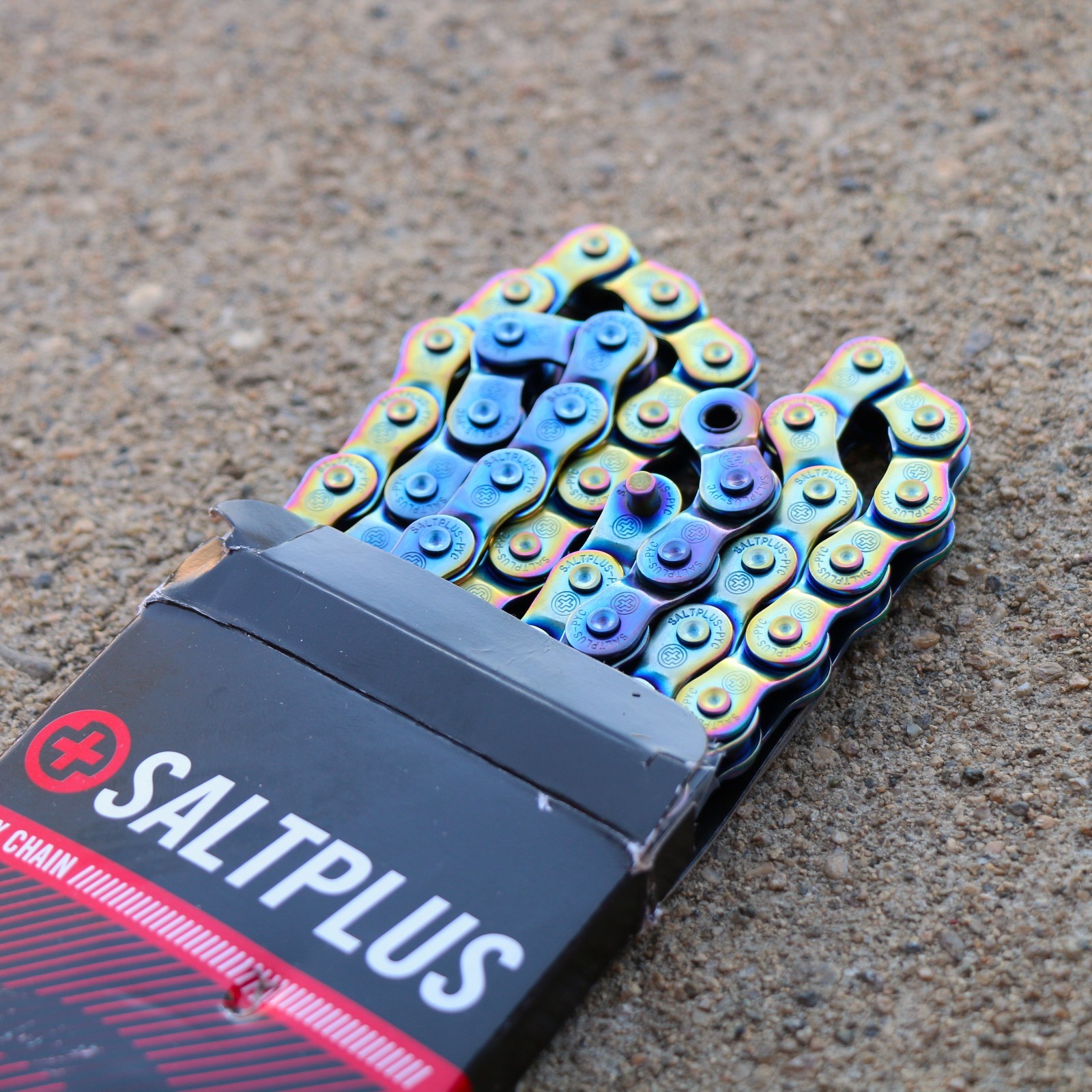 SALT PLUS BMX WARLOCK HALFLINK 1/8″ BICYCLE CHAIN OIL SLICK PRIMO CULT JET FUEL