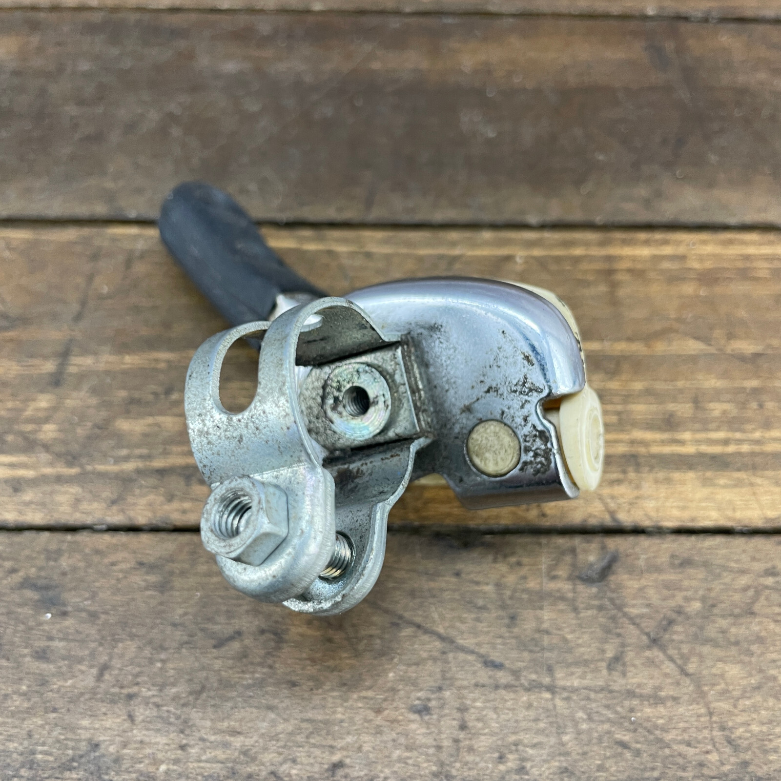 Vintage Shimano EM Thumb Shifter Right 80s MTB Friction Shift ATB 80s White