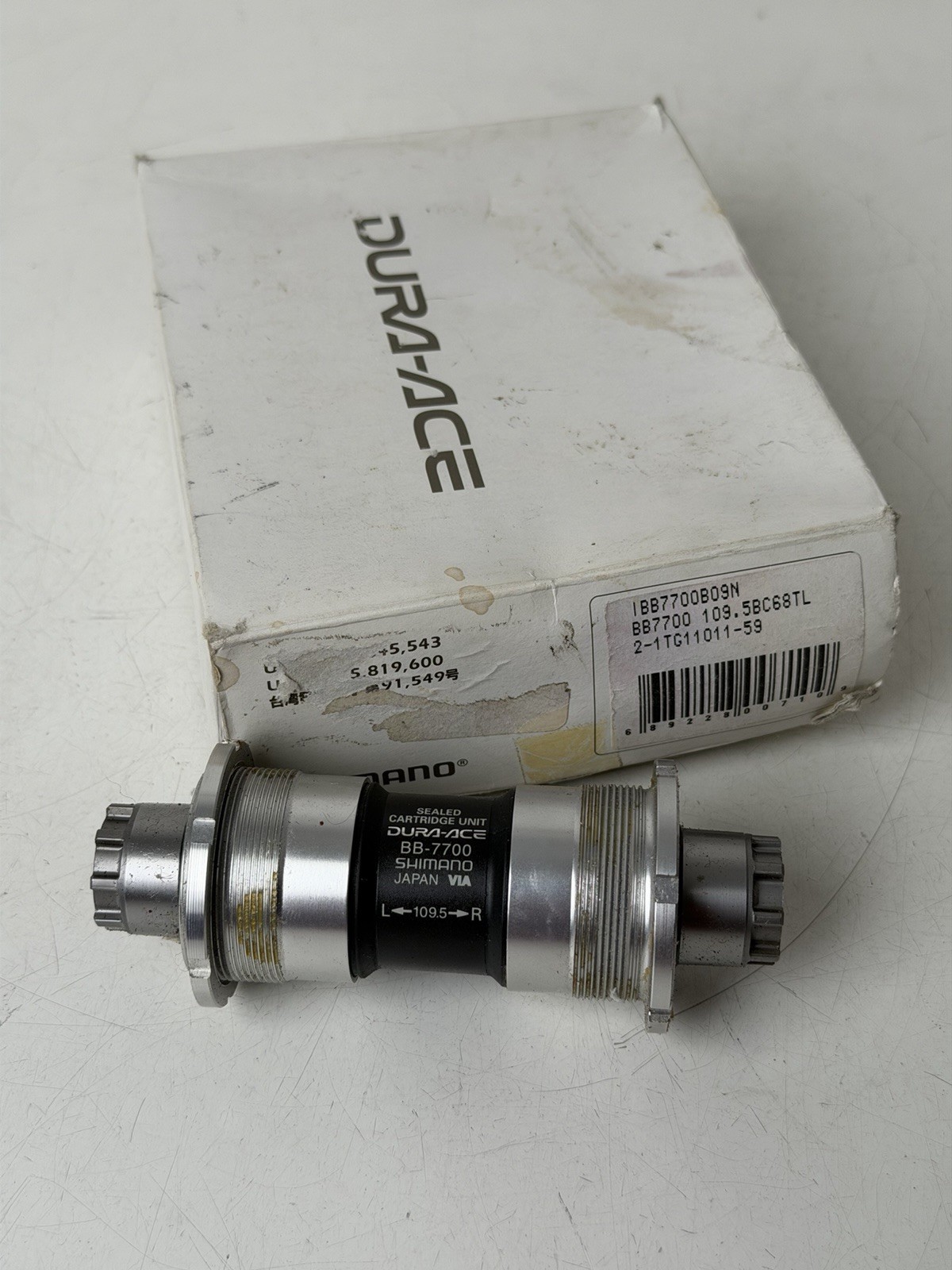 Shimano Dura Ace Model BB-7700 Sealed Cartridge Unit Japan 109.5