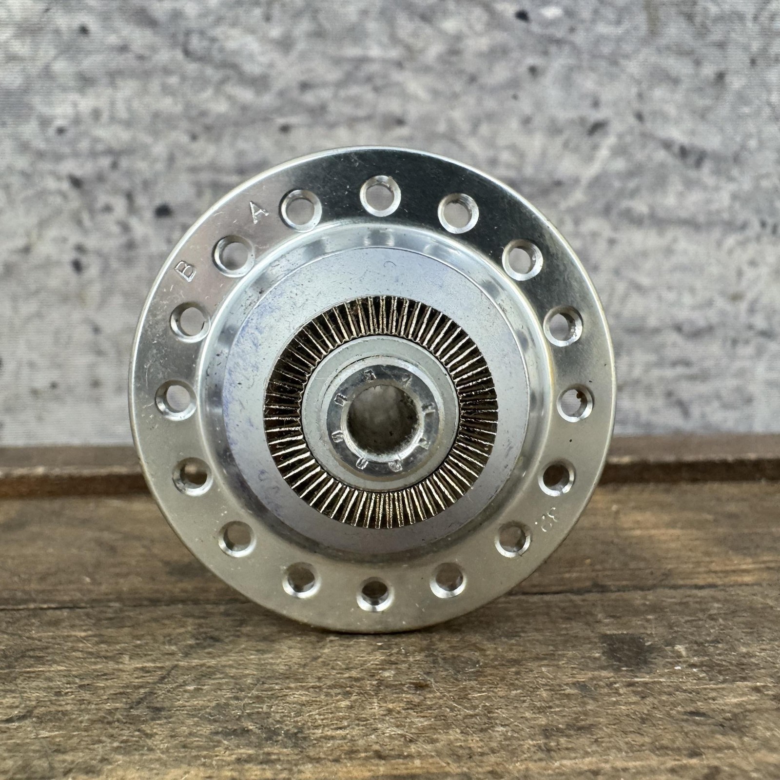 CycleOps Front Hub 32 Hole 32h Carbon Aluminum Shell 7003F QR Silver Rim Brake