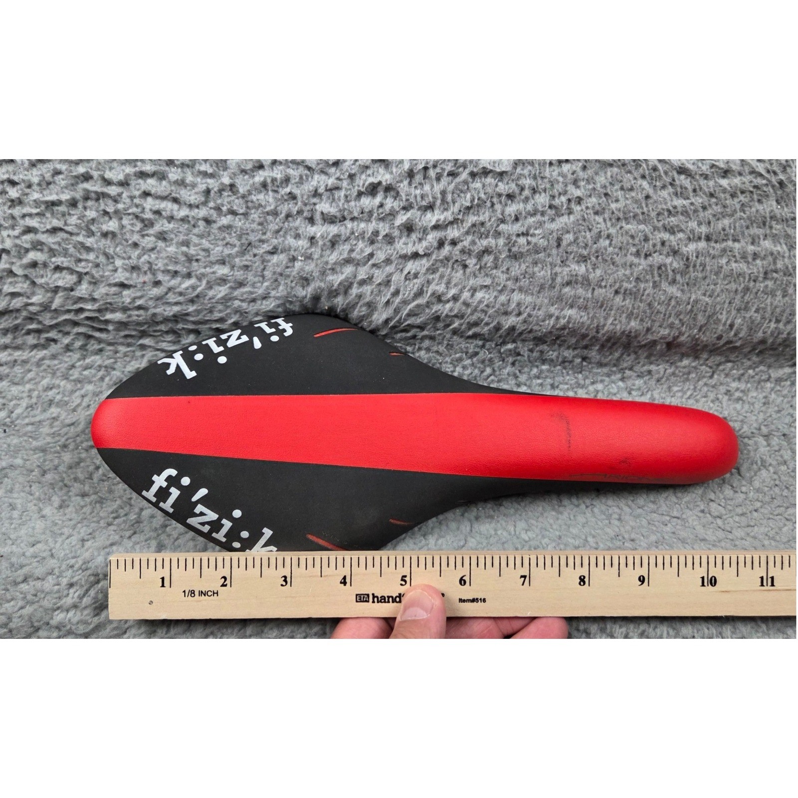 Fizik Arione R5 Bicycle Saddle Unisex 300mm Red Black Wing Flex Road Bike Seat