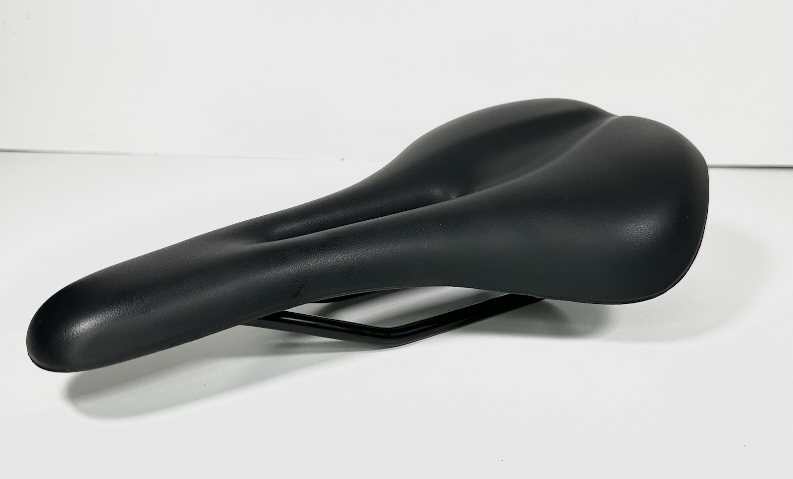 Coinlli Cut Away Racing Saddle 155mm