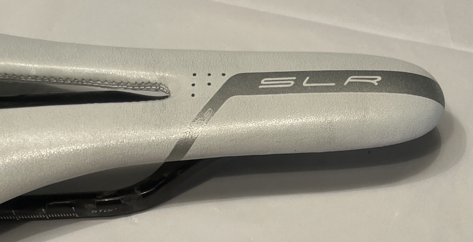 Selle Italia SLR Saddle White Carbon Fiber 124g 275mm x 130mm