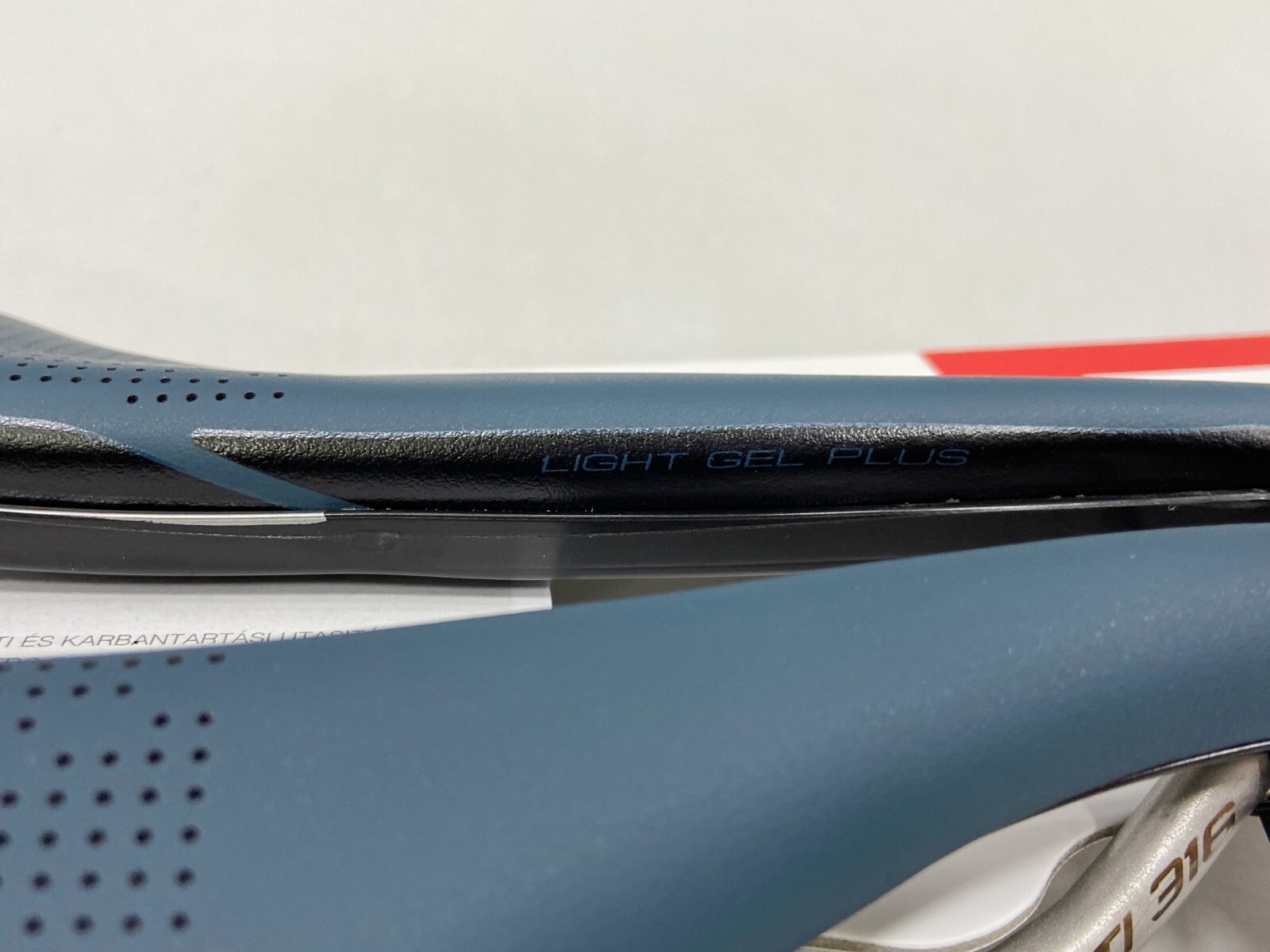 Selle Italia SLR Boost Gravel Ti316 Superflow L3(145x248mm) Saddle Blue Granite