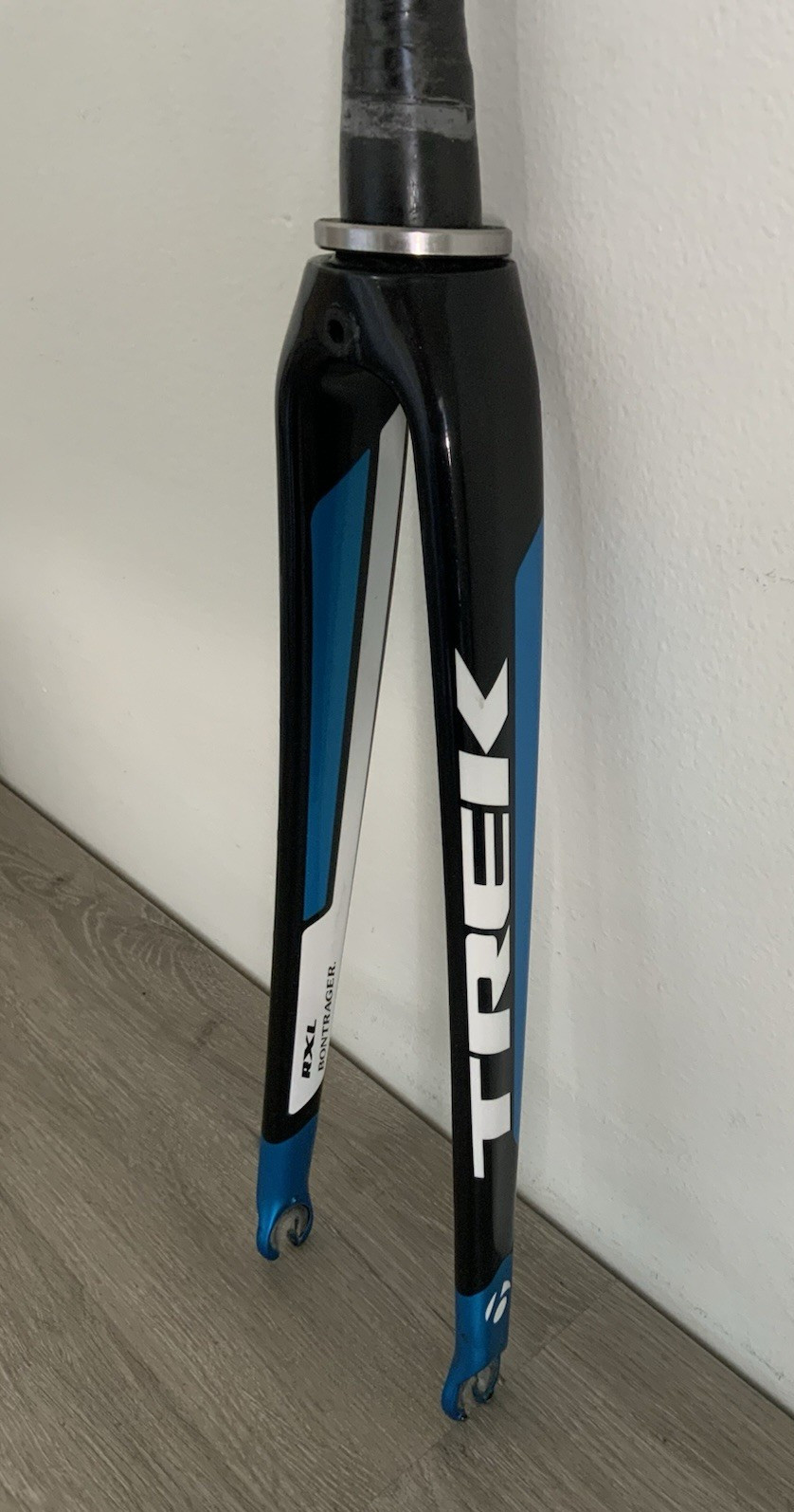 TREK RXL CARBON FORK 335 MM TAPERED STEERER 532 GRAMS 100 MM SPACING HEADSET