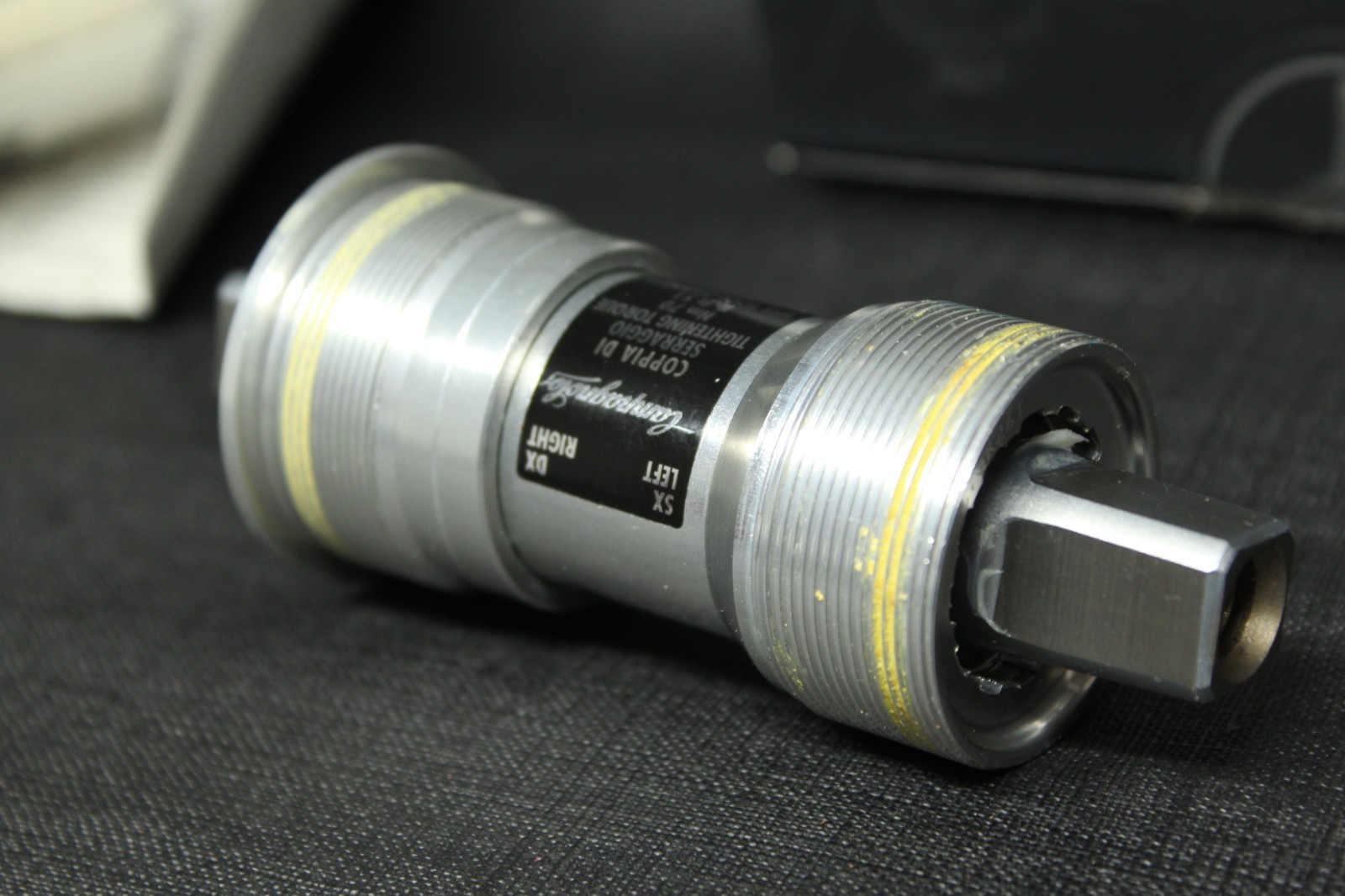 NEW CAMPAGNOLO Chorus Bottom Bracket BB99-CH02BC English Square Taper 102mm ENG