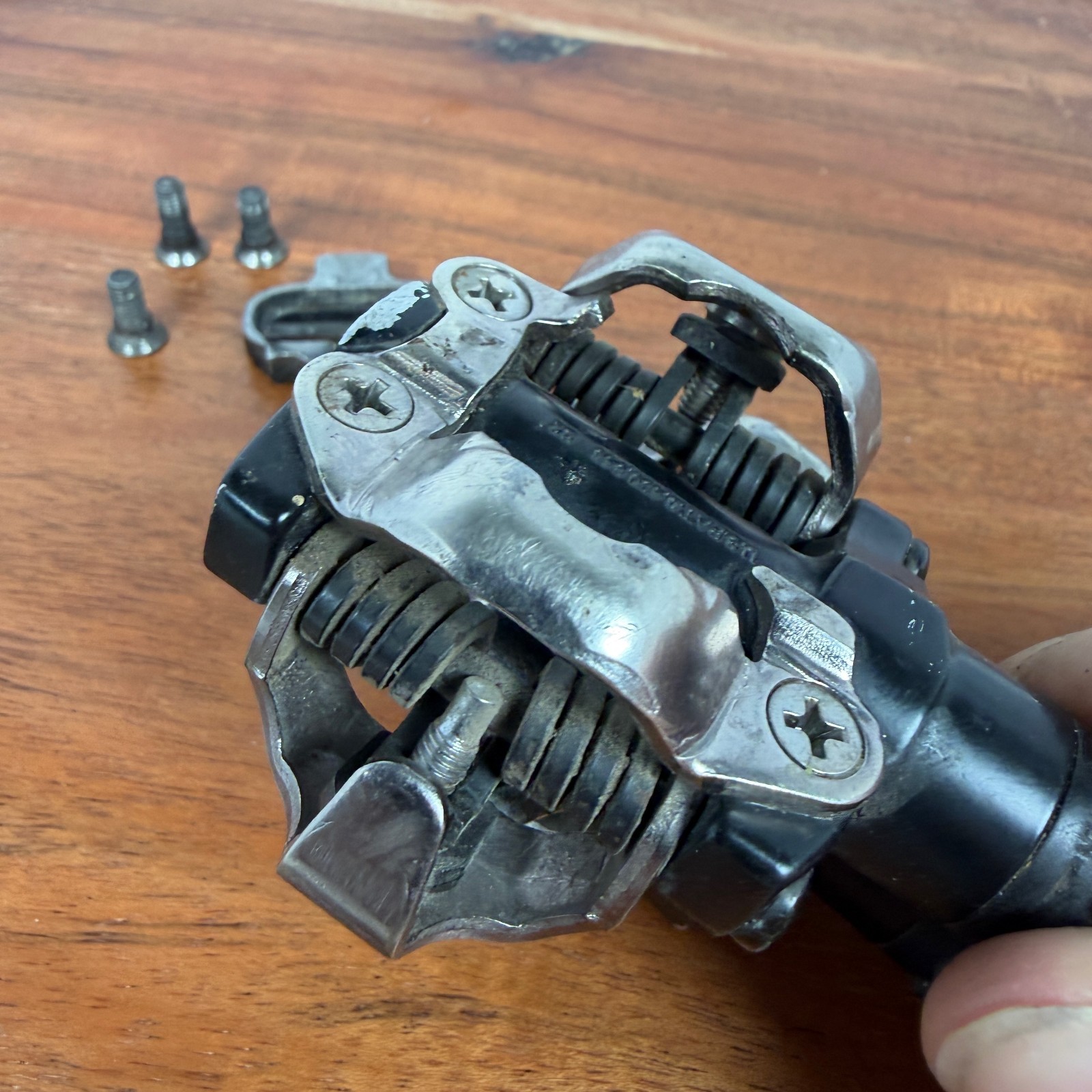 Shimano PD-M520 Clipless SPD Pedals Dual-Sided MTB Mountain Bike Pedals READ