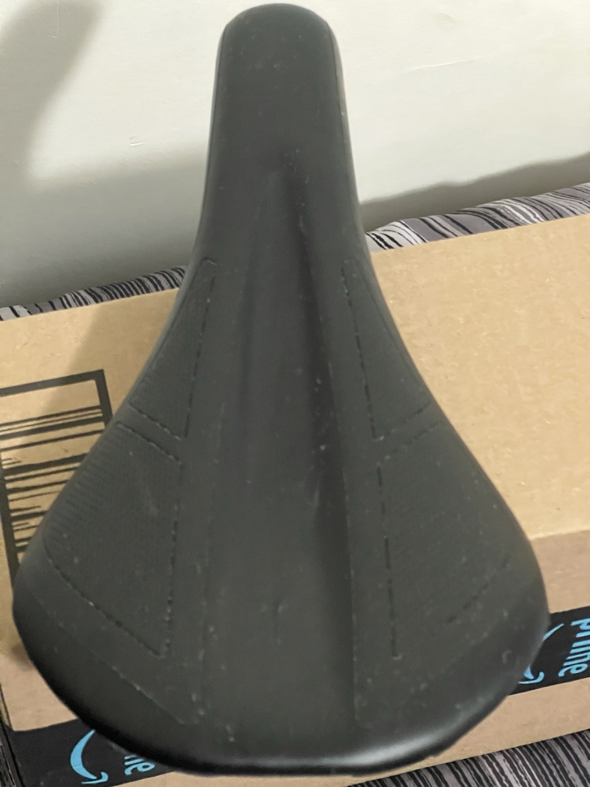 Specialized Henge Black Bike Saddle Seat 143mm, 7×7 Titanium rails