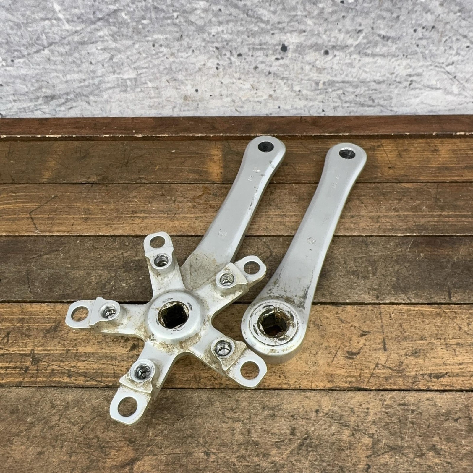 Vintage Specialized Crank Set 175 Mm Triple Square Taper 110 BCD S Logo MTB