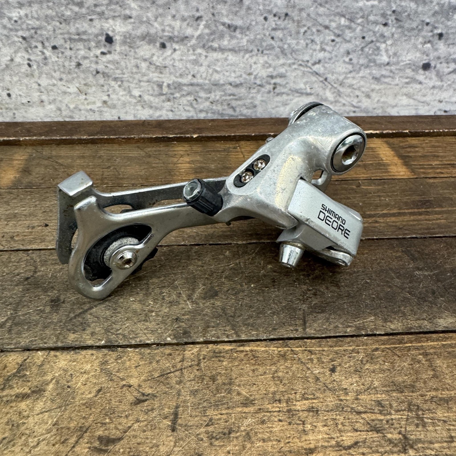 Vintage Shimano Deore RD-MT60 Rear Derailleur Long Cage Silver Japan MTB