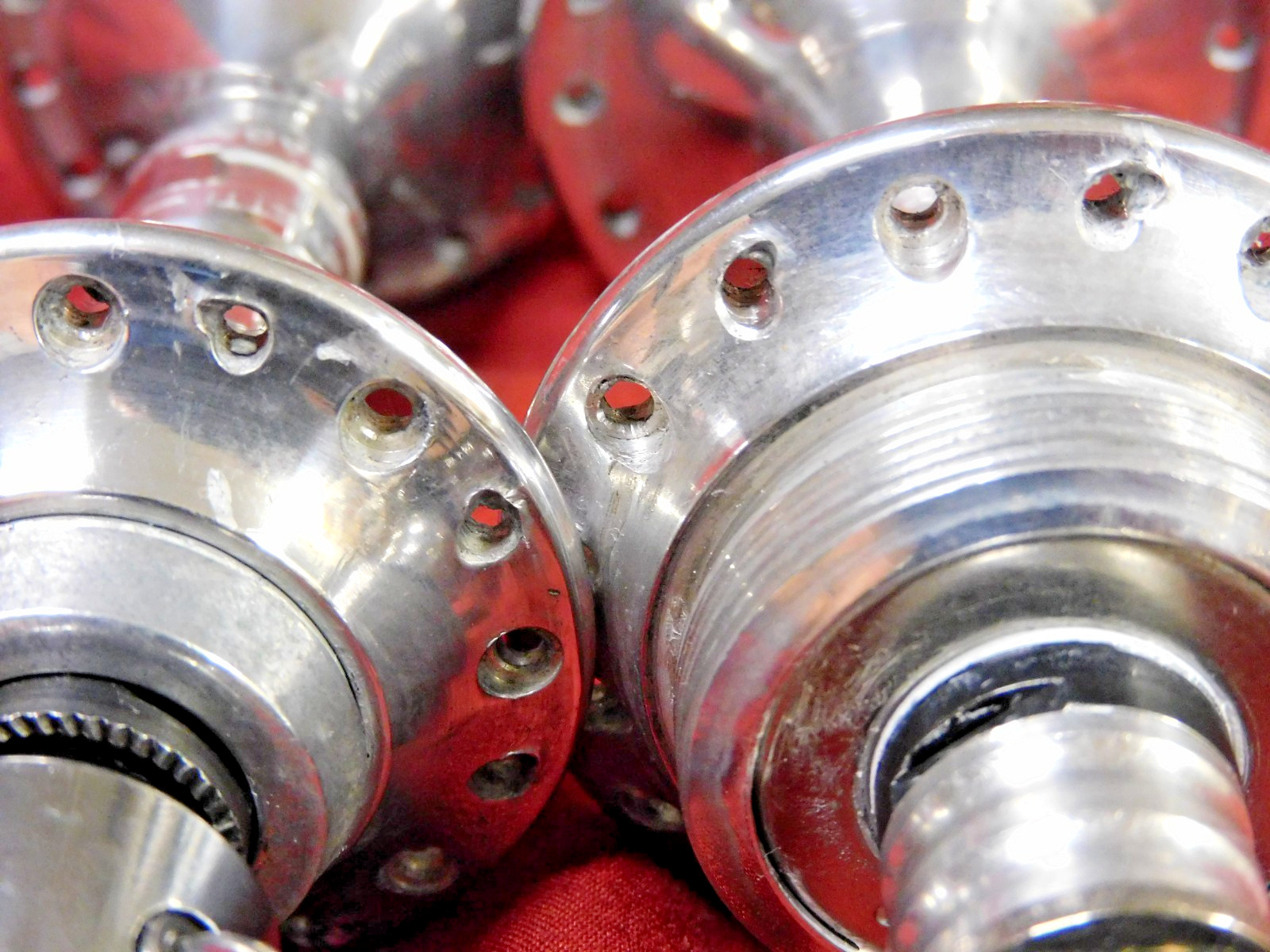 1st Gen 1984/85 Campagnolo 322/101 C-Record Low Flange 32 Hole Hubs & Skewers