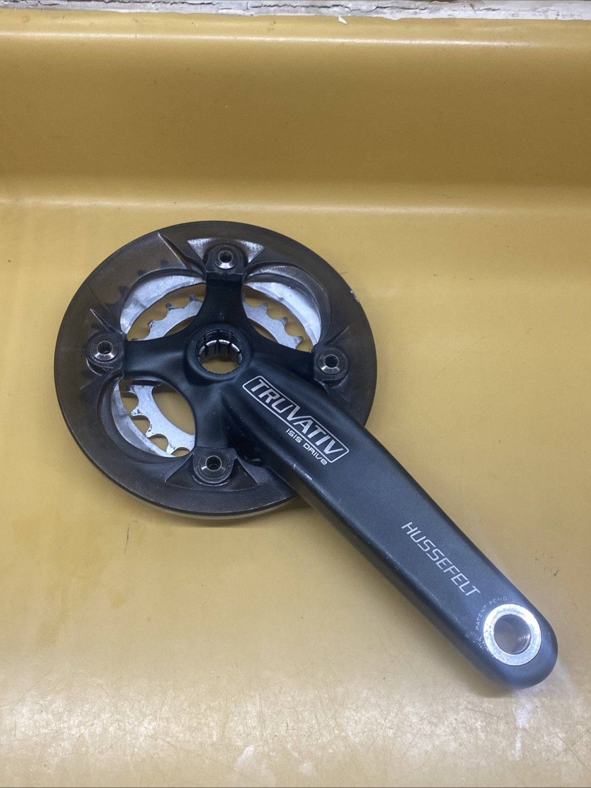Black Truvativ Hussefelt Double 32/22 9Sp 170mm Crankset With Bottom Bracket