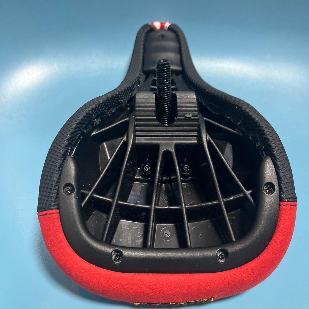 Stolen BMX Saddle Red New Pivotal Seat Stolen BMX