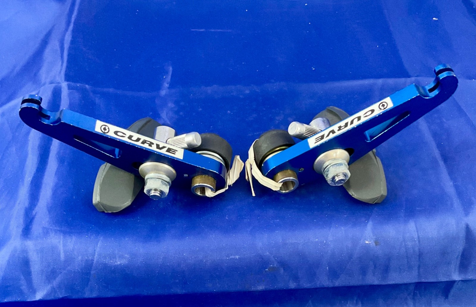 90’s CURVE CNC CANTILEVER BRAKE SET (CALIPERS,PADS,BRIDGE,HARDWARE) BLUE BMX NOS