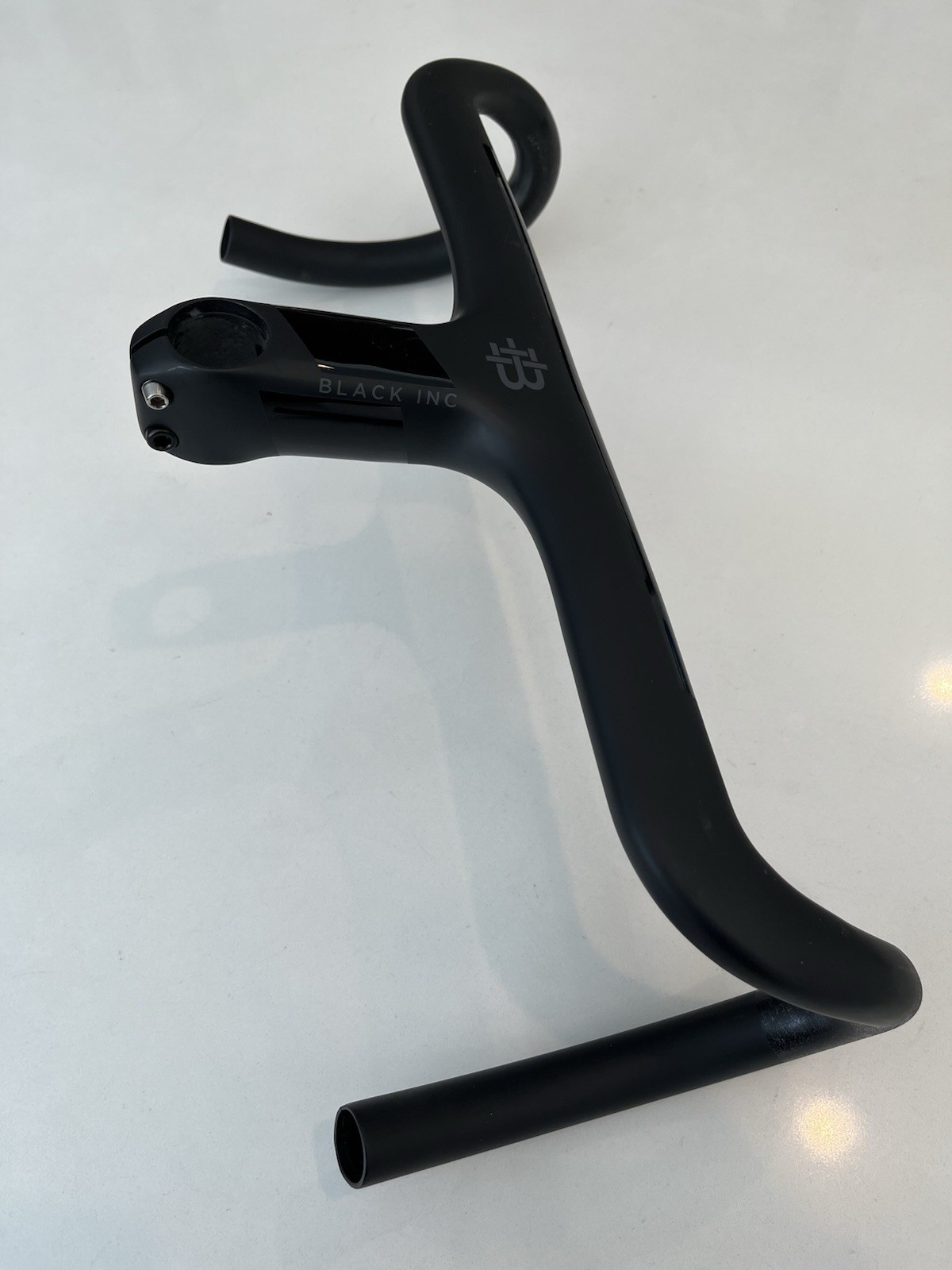 Black Inc AB01 Aero Barstem Integrated Carbon handlebar 42cm 110×420 Titanium