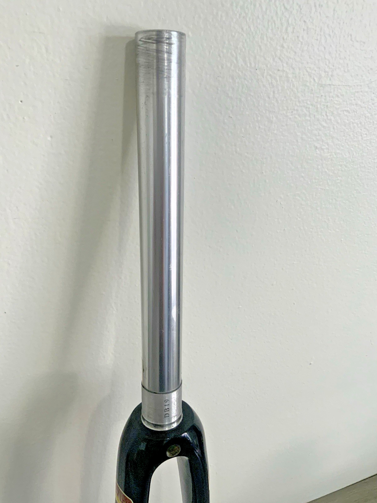 WEYLESS CARBON FORK 700C THREADLESS 1 1/8 542 GRAMS 258 MM STEERER