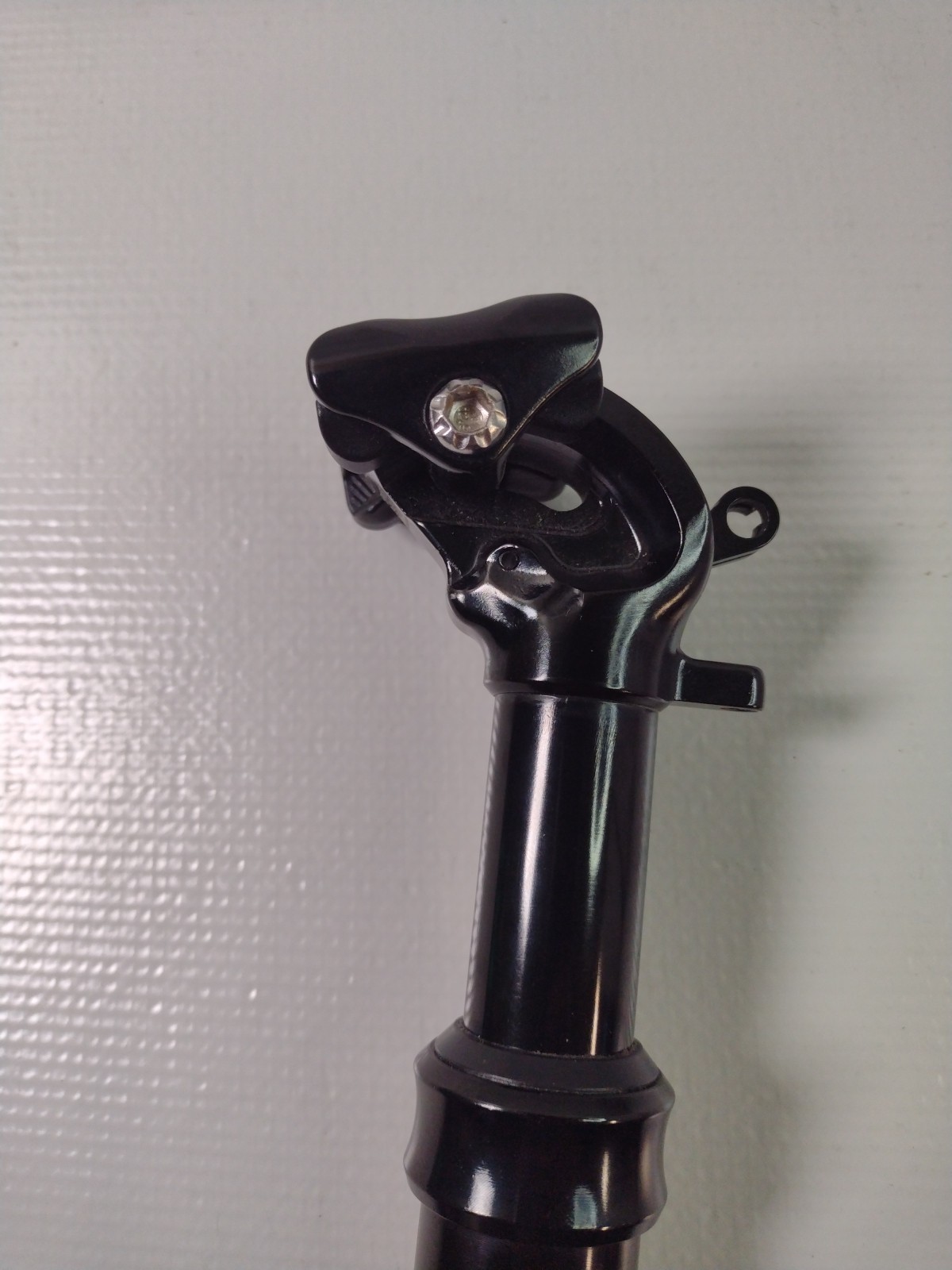 Dropper Seat Post (Specialized)? 23-24mm Incomplete For Parts Very Clean