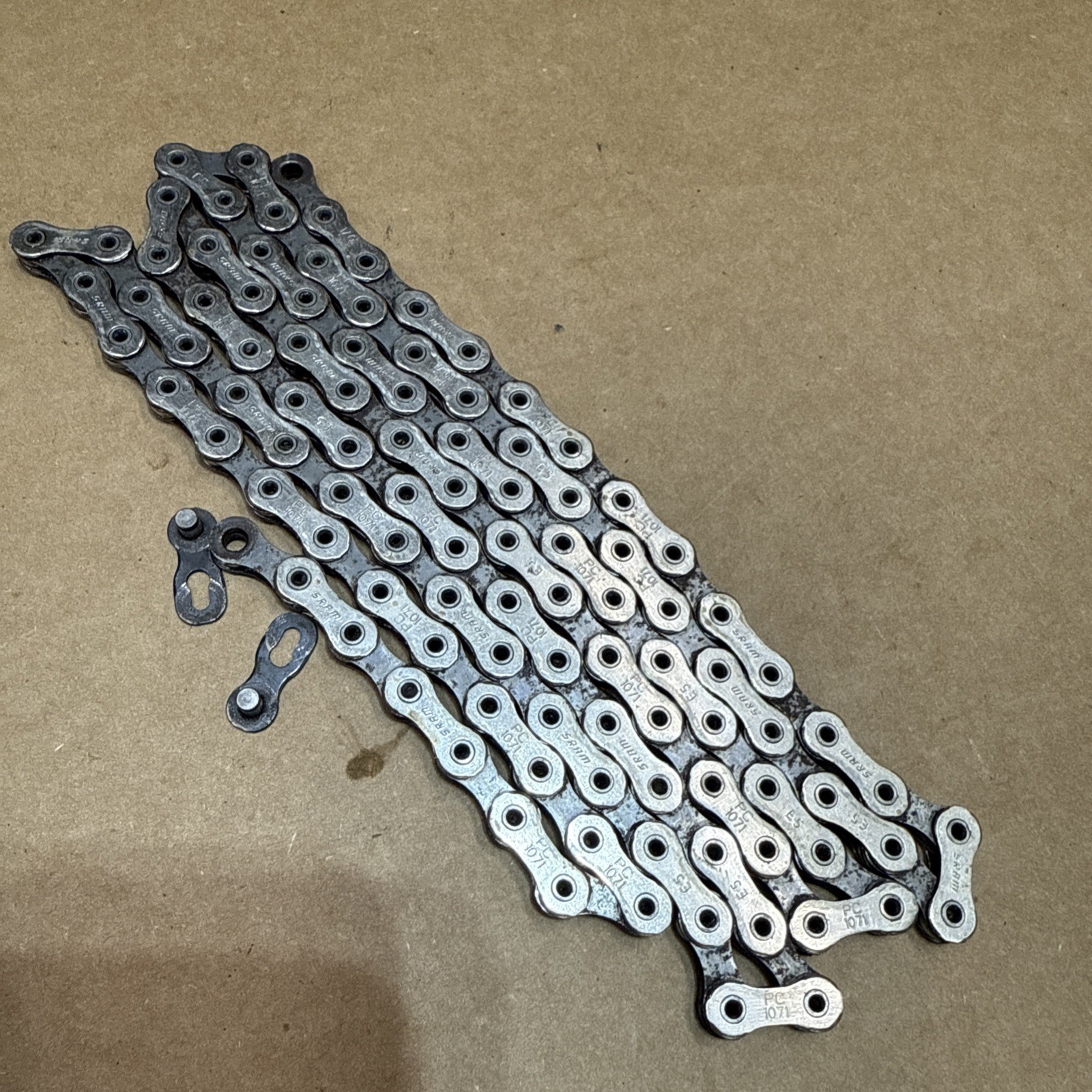Sram Force PC-1071 10 Speed Bicycle Bike Chain 106 Links Cen30