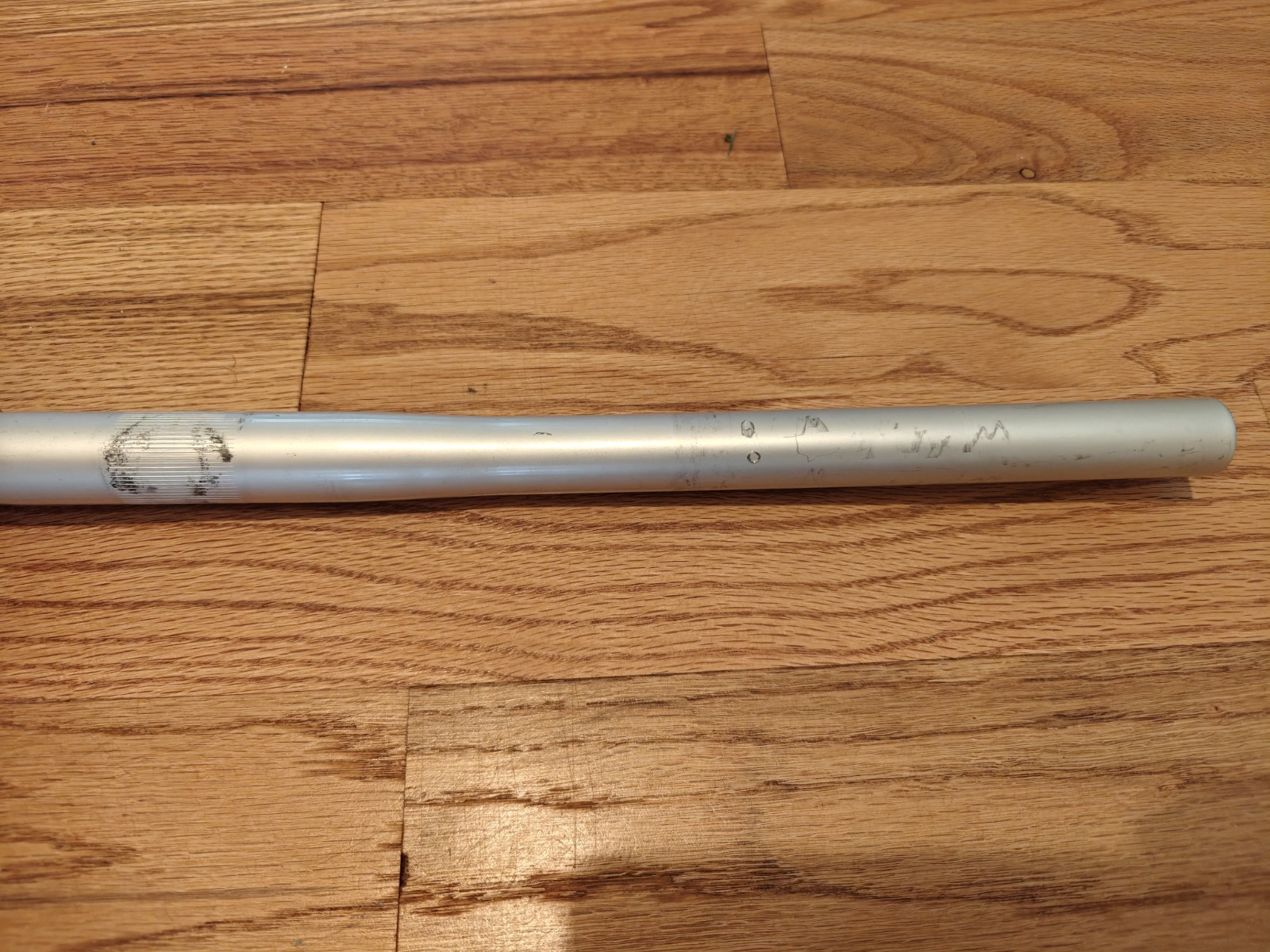 Trek System 2 Flat Handlebar 560mm 25.4 Clamp Aluminum Mountain Bike Silver