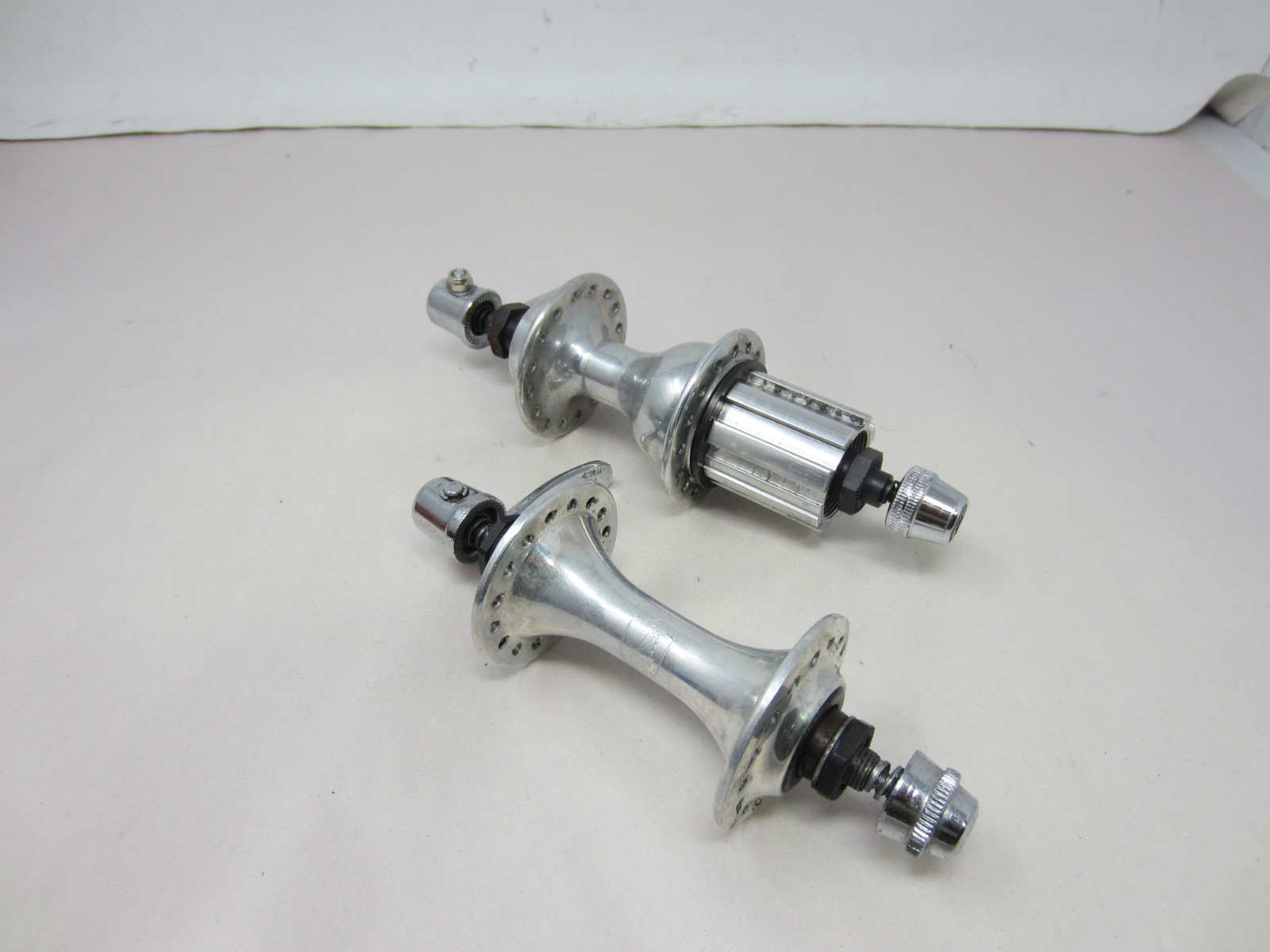 Campagnolo Veloce 32 Hole 100/130mm 8-12 Speed Bike Bicycle Quick Release Hubset