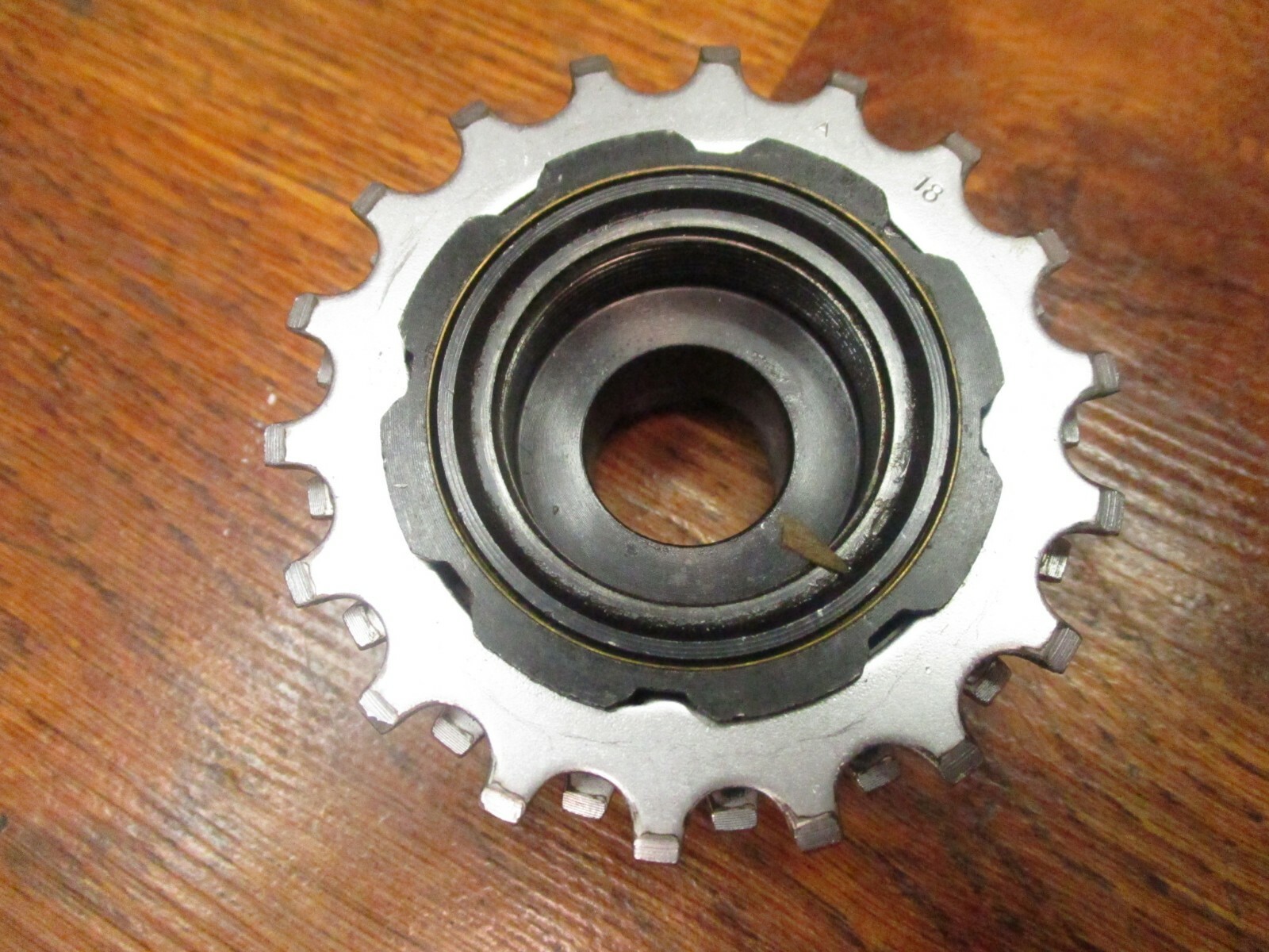 VINTAGE SUNTOUR WINNER PRO 6 SPEED FREE WHEEL 13-18T