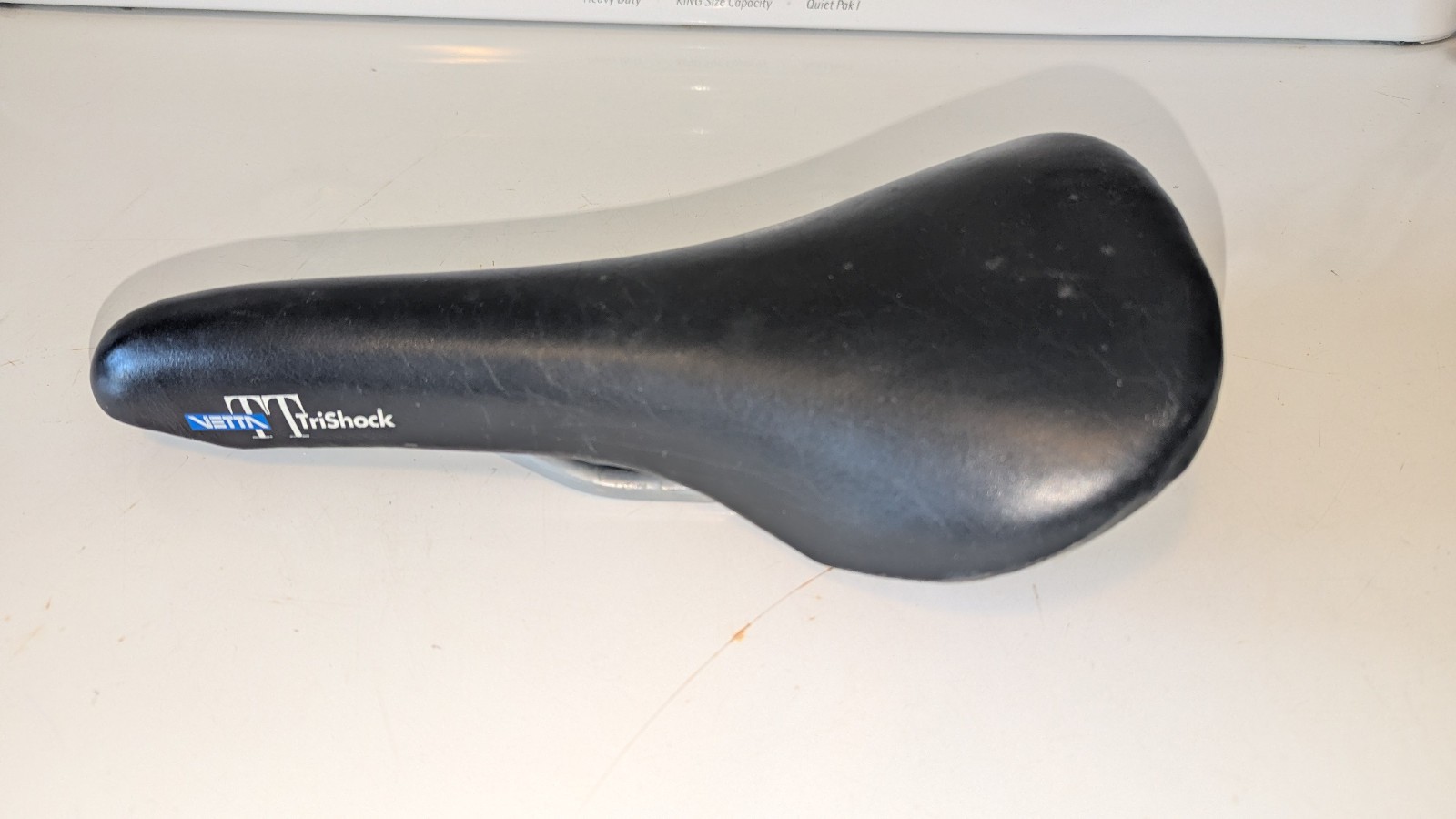Vetta TT TriShock Saddle with Manganese Rails, Black, Vintage