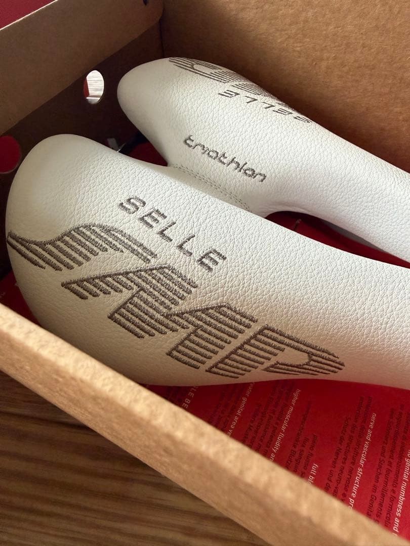Selle SMP T1 White Triathlon Saddle 257x164mm 375g Used