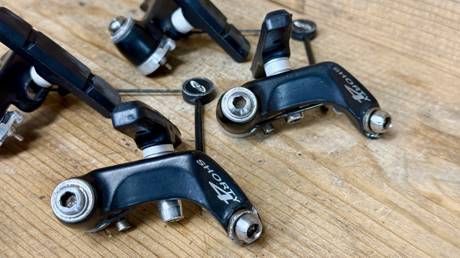 Avid Shorty 4 Canti Cantilever Brake Set w/ Bridge Wire