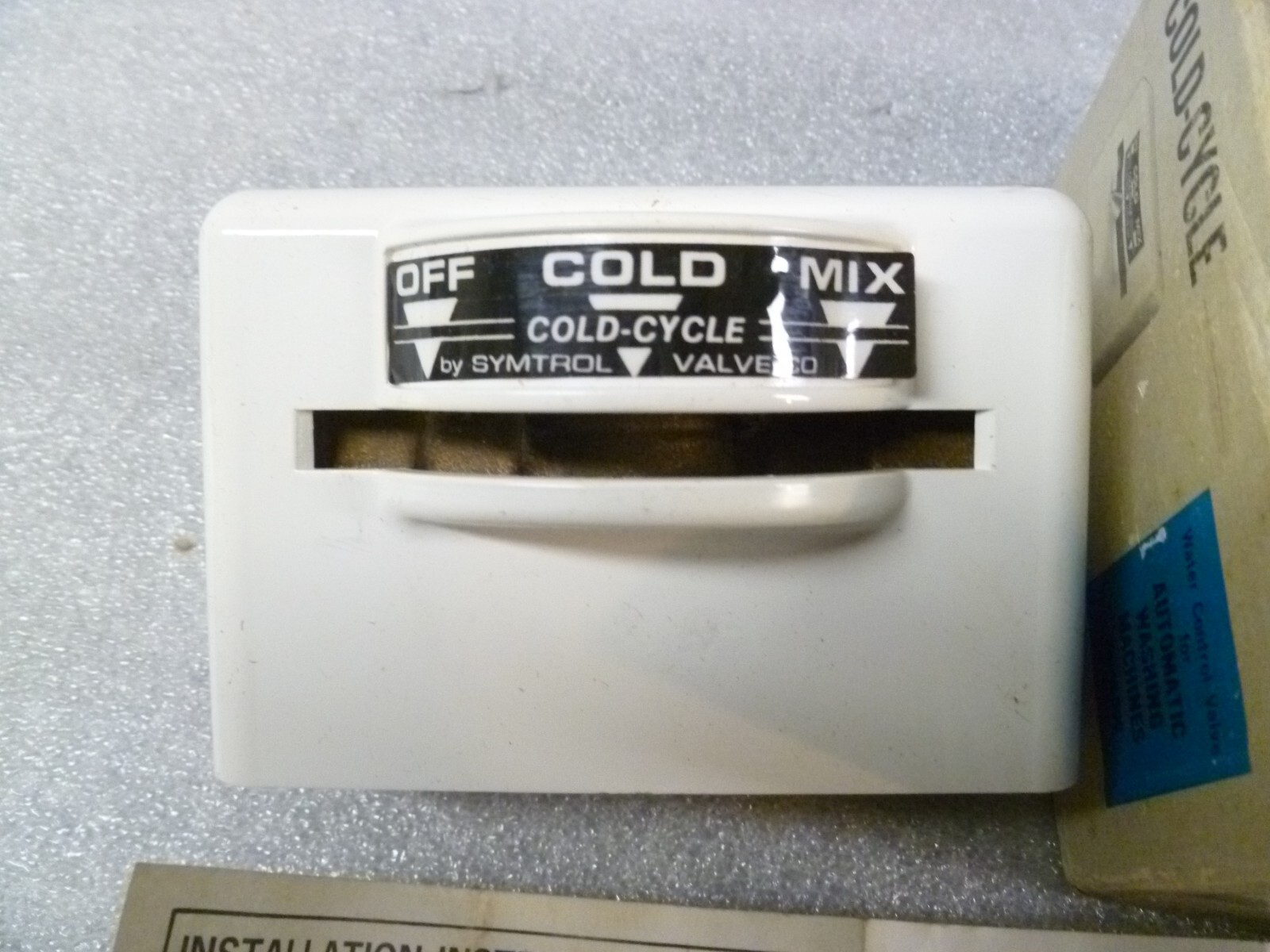 vintage cold cycle valve symtrol valve company**** #216