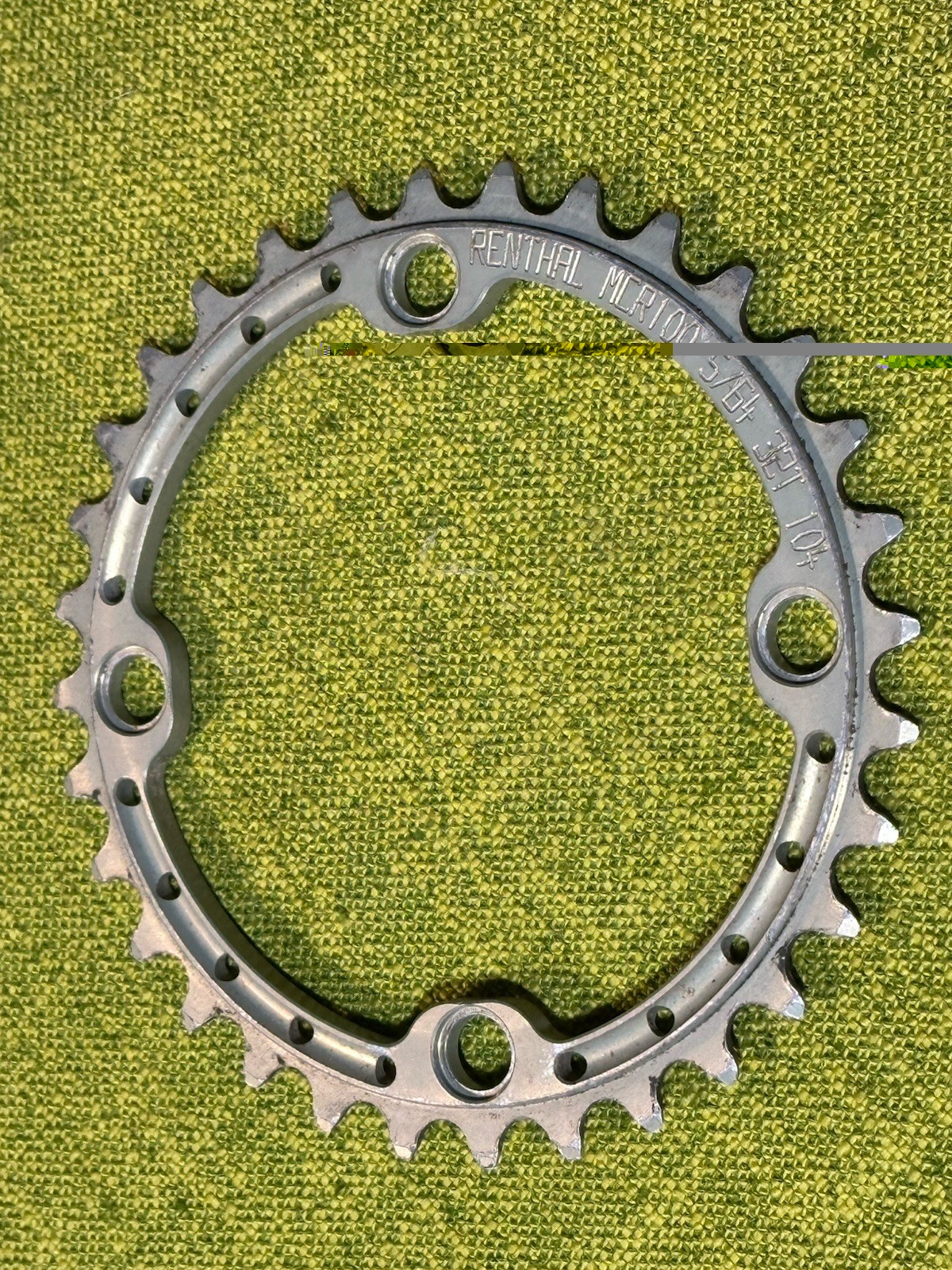 32T RENTHAL MCR100 5/64 104BCD Gold-Tone CHAINRING