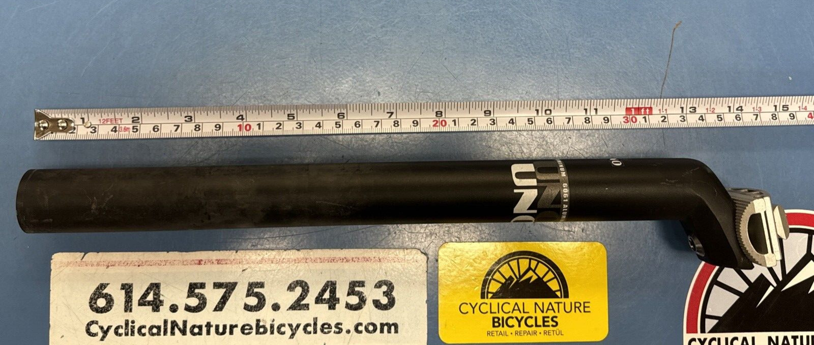 UNO 6061 Aluminum Seatpost 30.8mm Dia 350mm Length