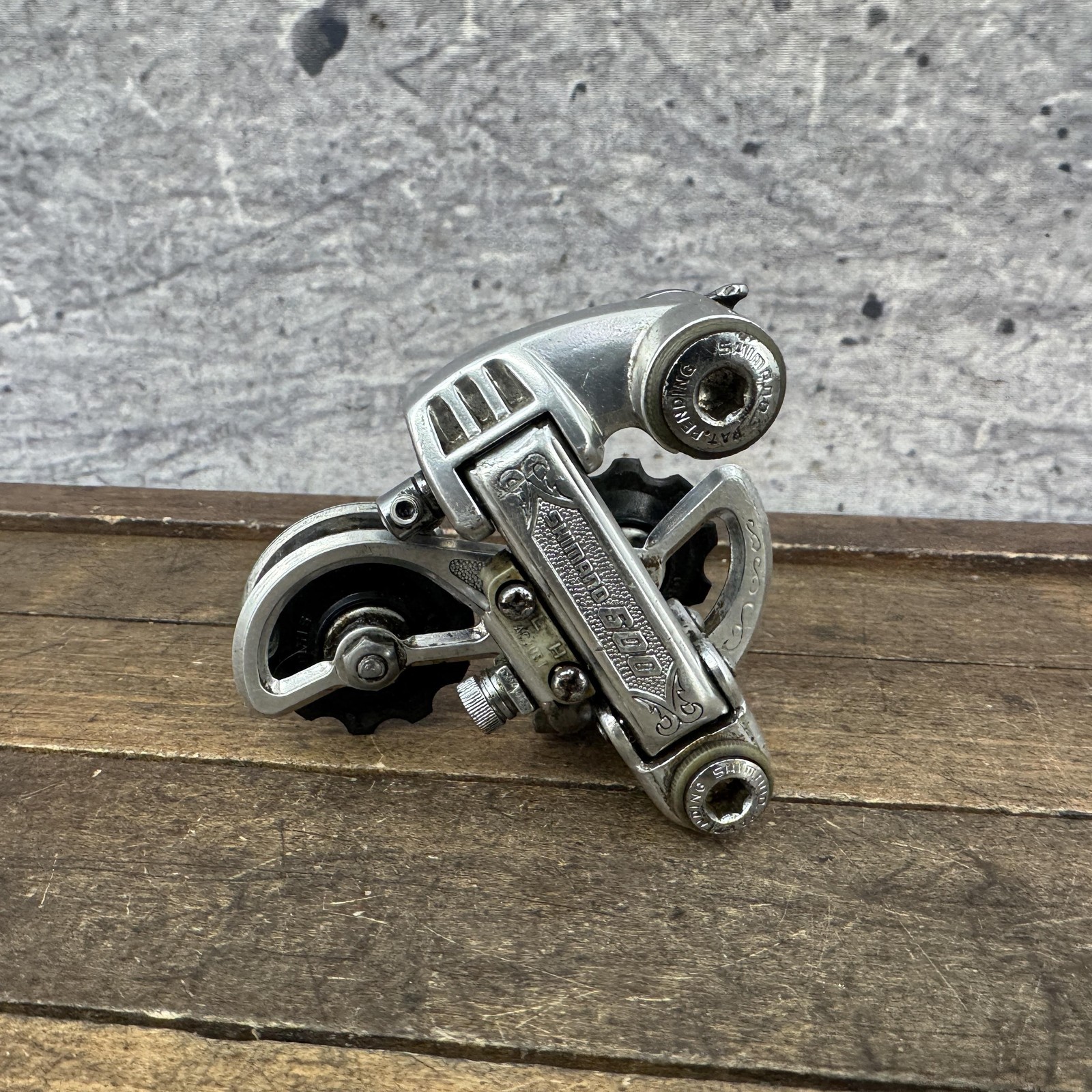 Vintage Shimano 600 Arabesque Rear Derailleur Short Cage Bolt-On Japan Race
