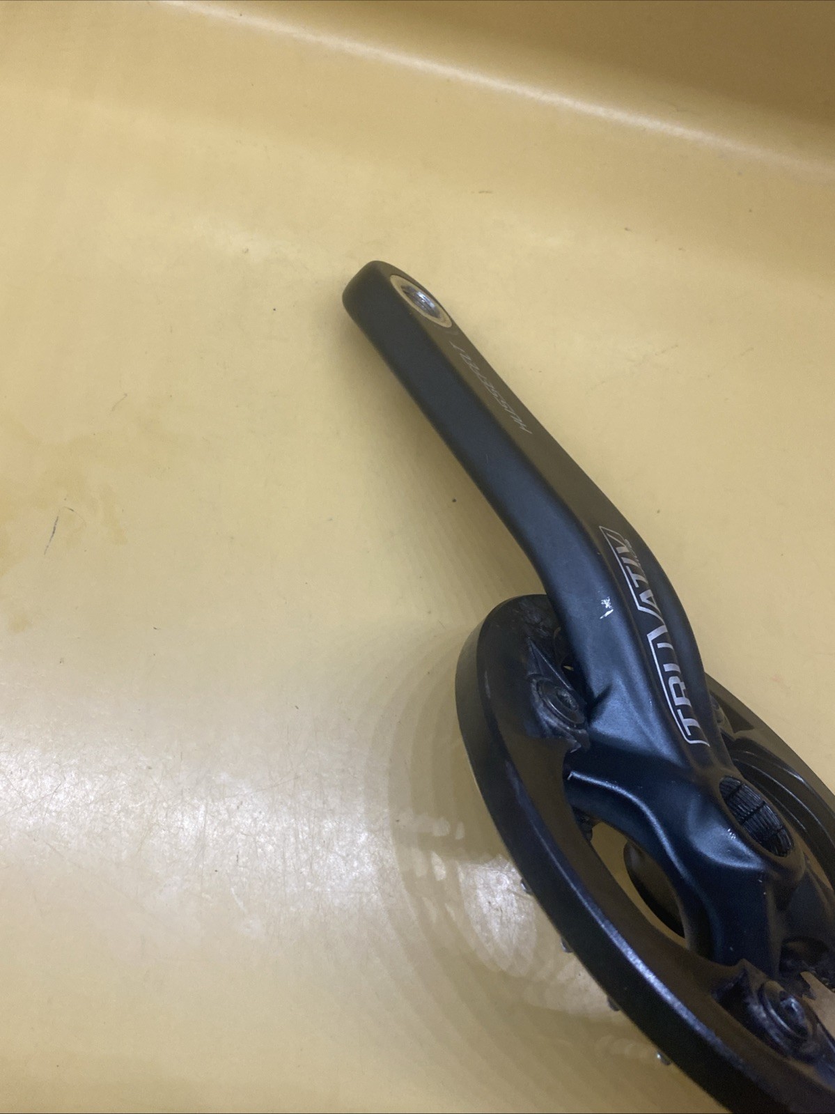 Black Truvativ Hussefelt Double 32/22 9Sp 170mm Crankset With Bottom Bracket