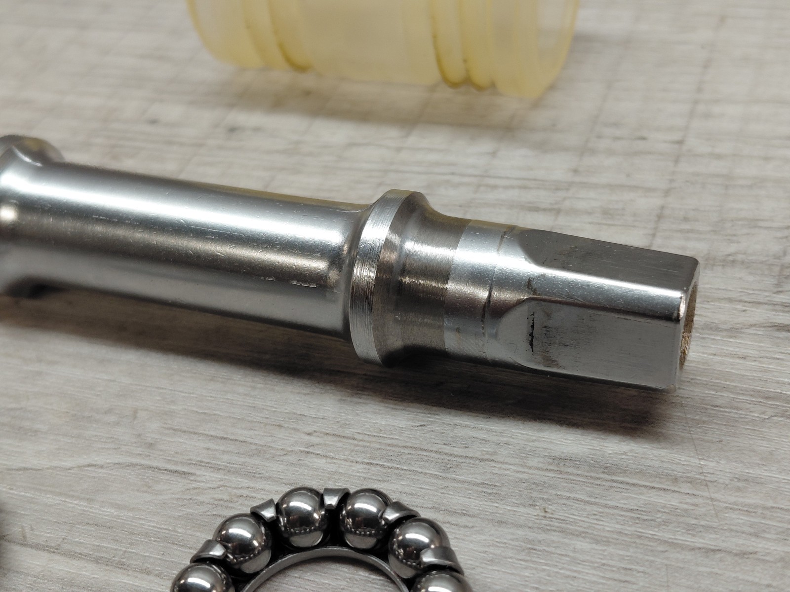 Vintage Shimano 600EX, Dura Ace Italian Bottom Bracket 36x24T 70=W=119 JIS Road