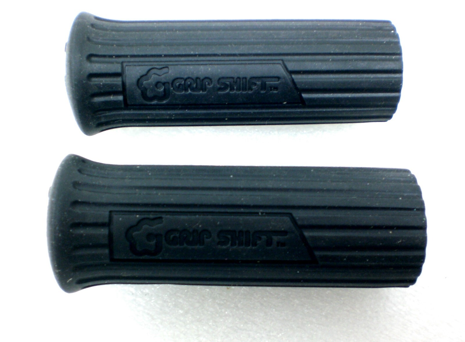 (2) GRIP SHIFT Mountain Bike Grips Handlebar Short Black 3-1/2″ X 3/4″ MR-GS-339