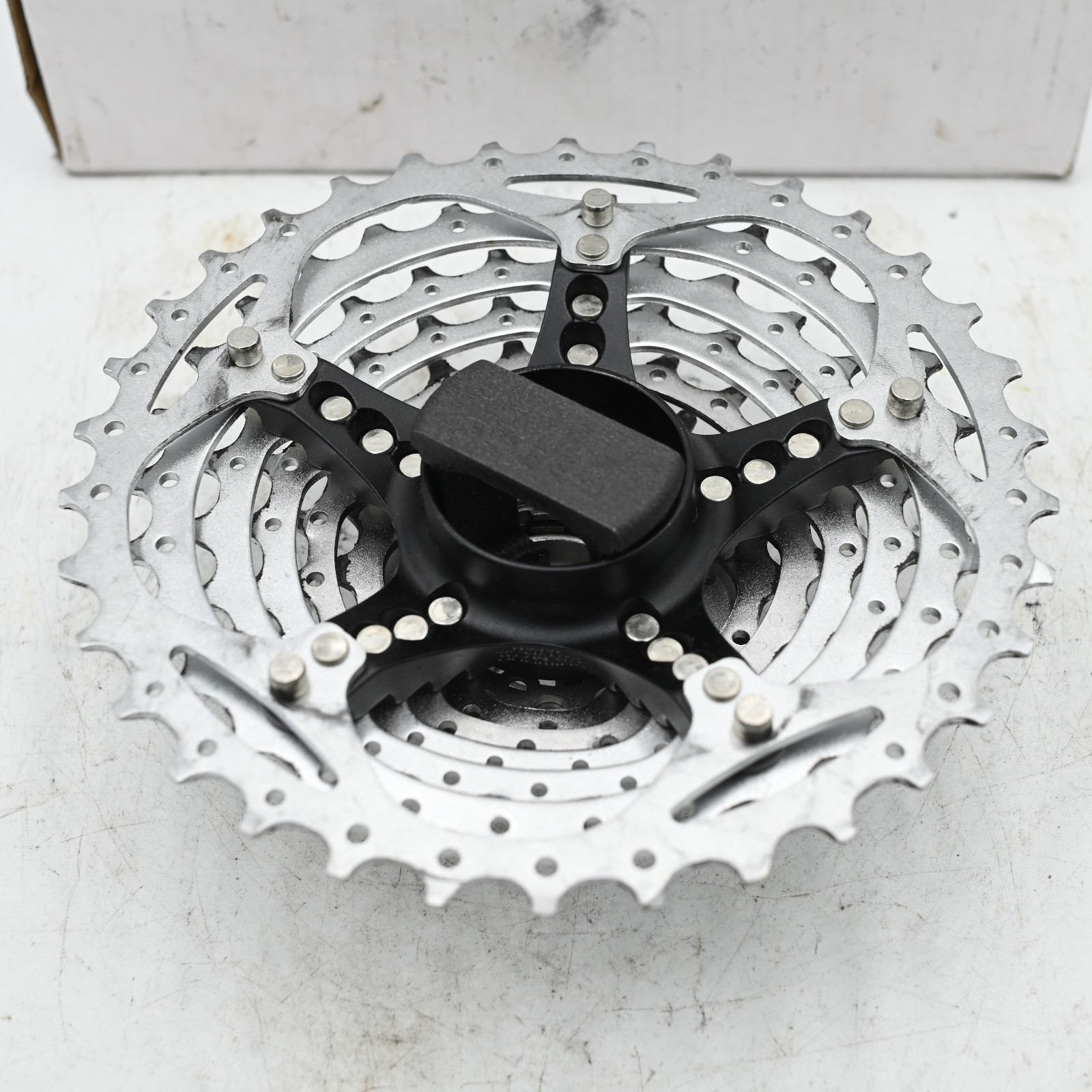 Shimano Deore XT CS-M770 Cassette 9 Speed, 11-34t, Silver MTB Gravel Bike
