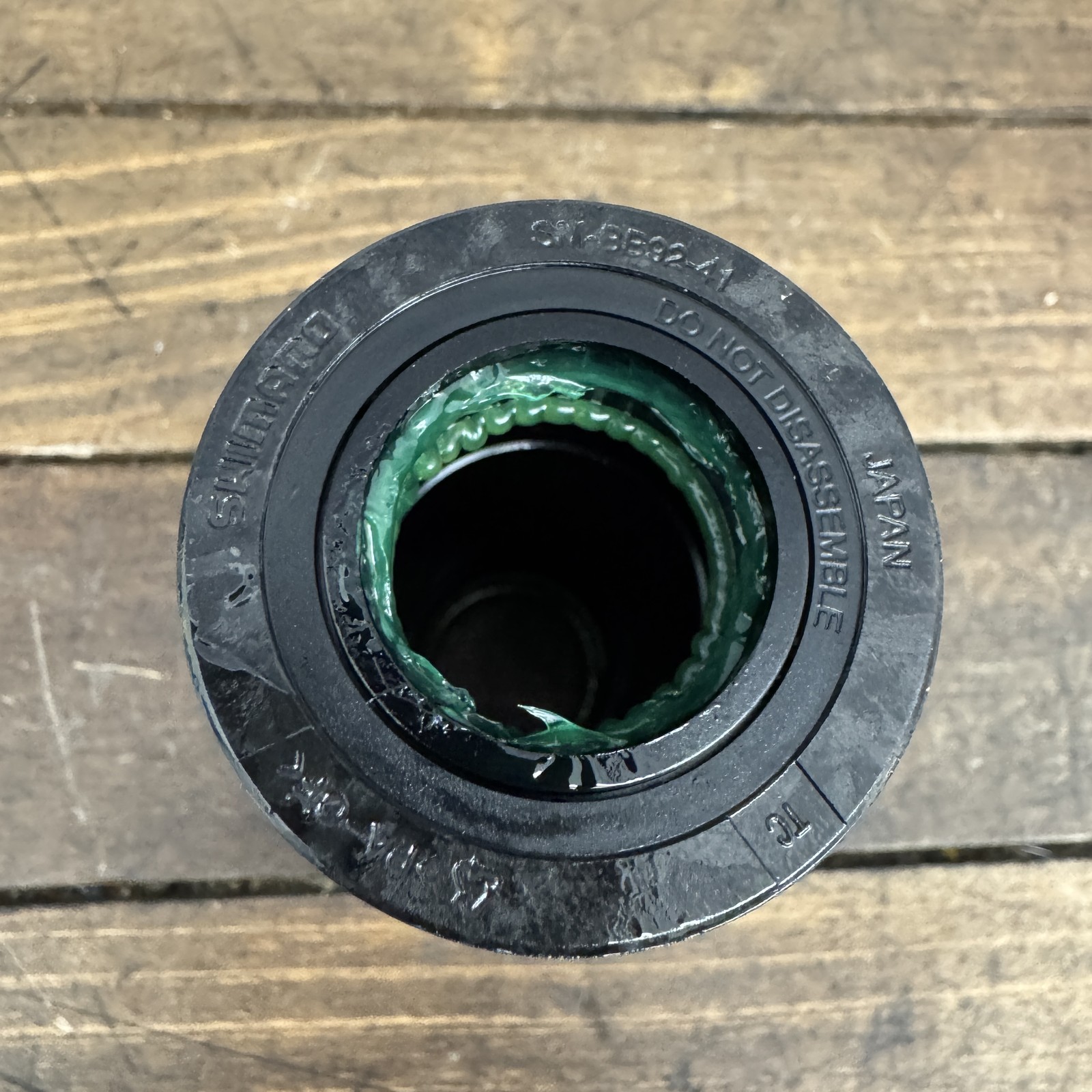 Shimano Dura-Ace Bottom Bracket SM-BB92-41B Press Fit BB86 Road Hollowtech