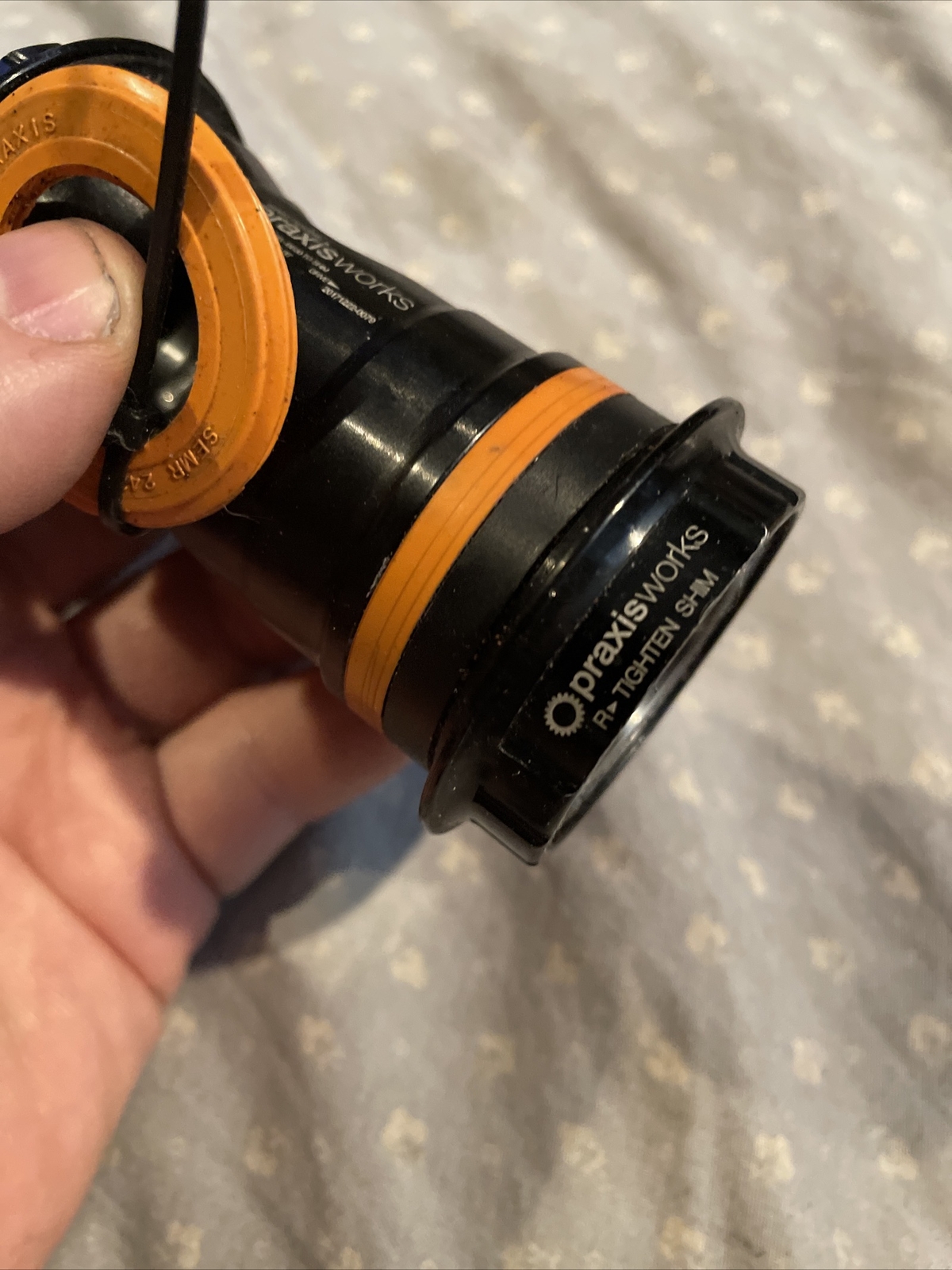 praxis works bottom backet adapter 68mm shell. 24mm press fit PF30