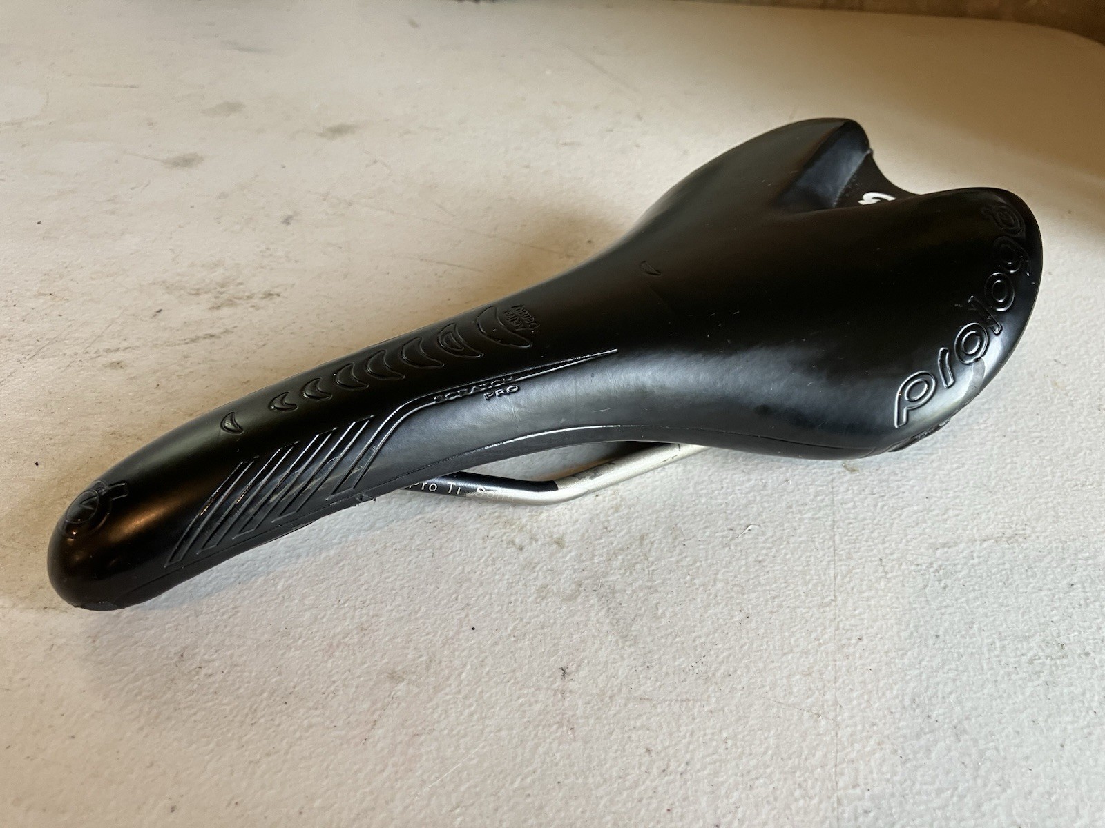 Prologo Scratch Pro Ti Solid Rails Composite Bicycle Saddle Super Light 265 grms