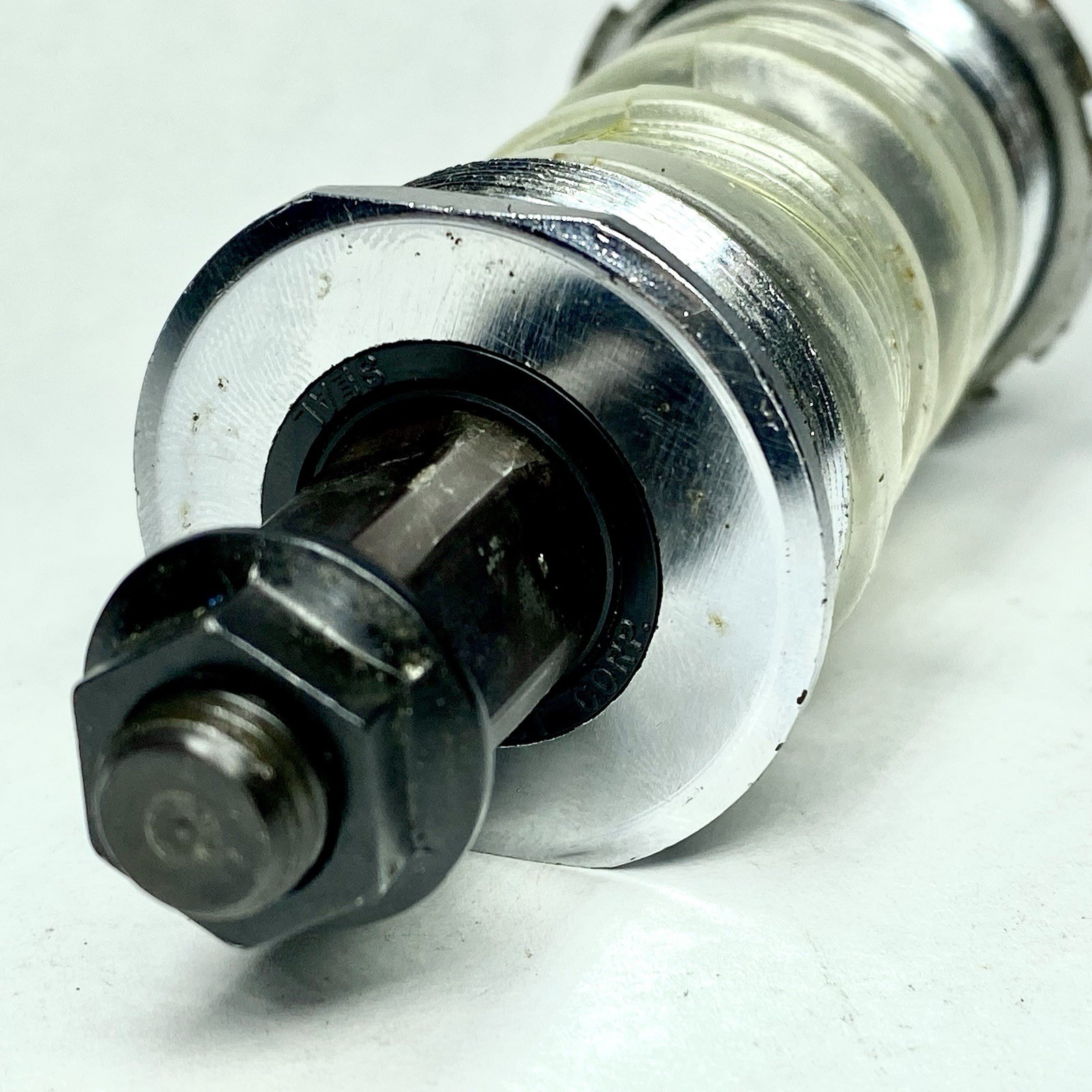 SUGINO / SR SAKAE BOTTOM BRACKET 68-113 MM BSA