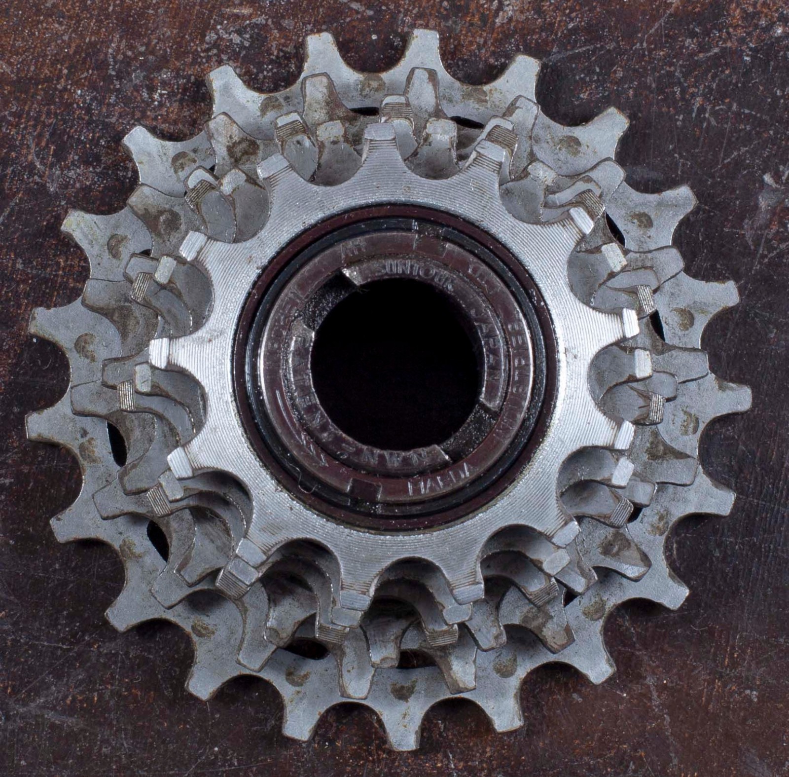 Vintage 80s Suntour New Winner 13 X 21 tooth freewheel Italian thread EX+