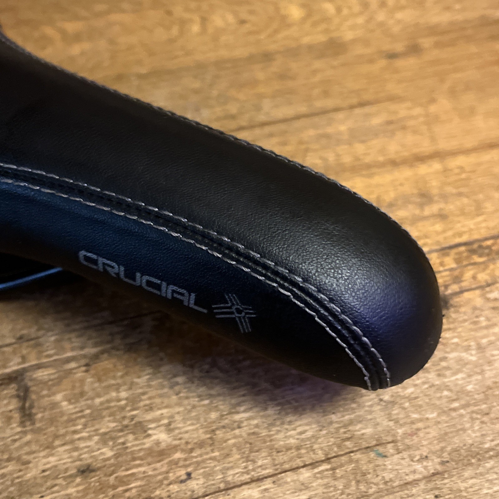 Crucial Bike Saddle 270 mm Length 145 mm Width Bike Saddle Made In China