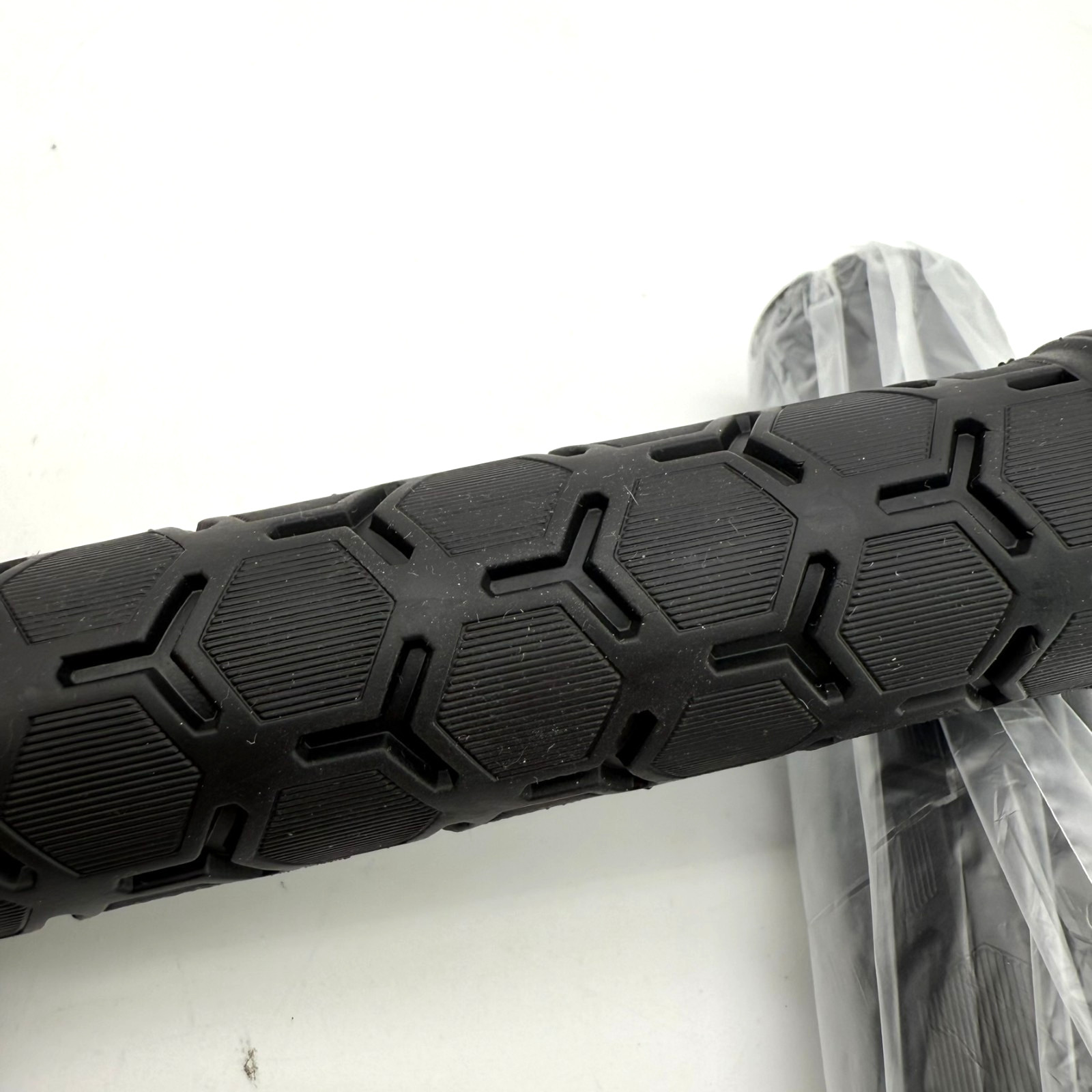 Mountain Bike Grips Lock On Anti-Slip Shock Absorbing Bike Handlebar Grips