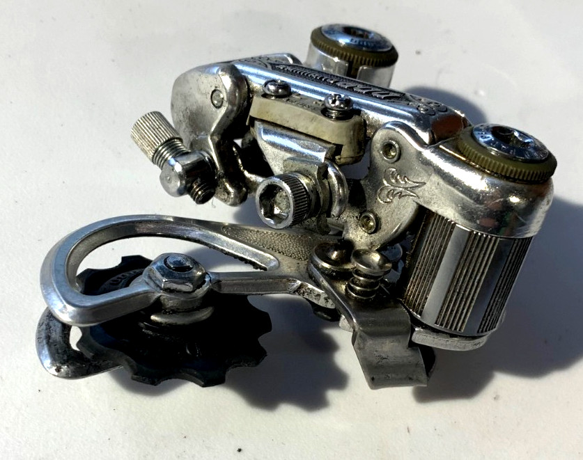 Vintage SHIMANO 600 ARABESQUE Short Cage Rear Derailleur 6 Speed Nice